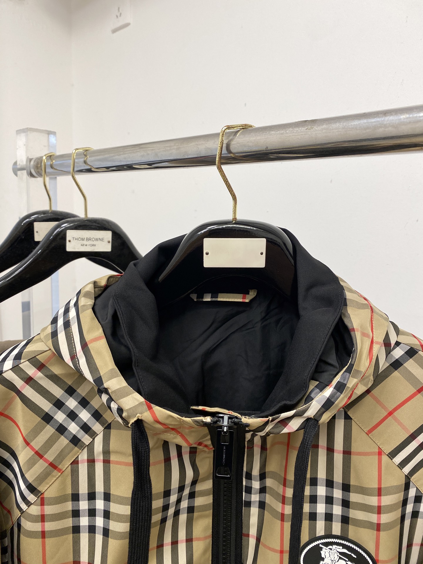 “2025 Fashion Jackets: Custom Embroidery Patterns, Original Fabric, Comfortable Fit, Sizes M-3XL, Affordable” - 图片 2