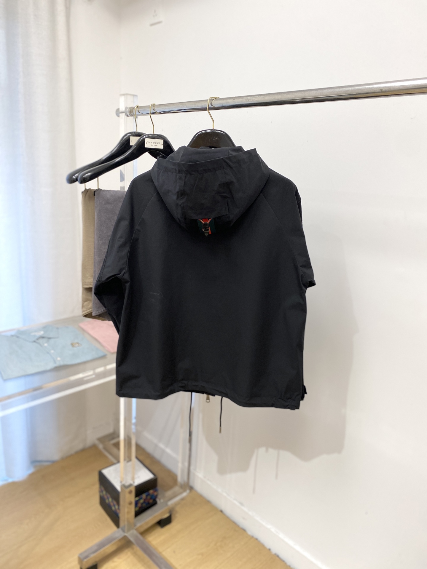 “Gucci 2025 Jackets: Fashionable Custom Embroidered Designs for $100, Sizes M-3XL, Code P960” - 图片 9