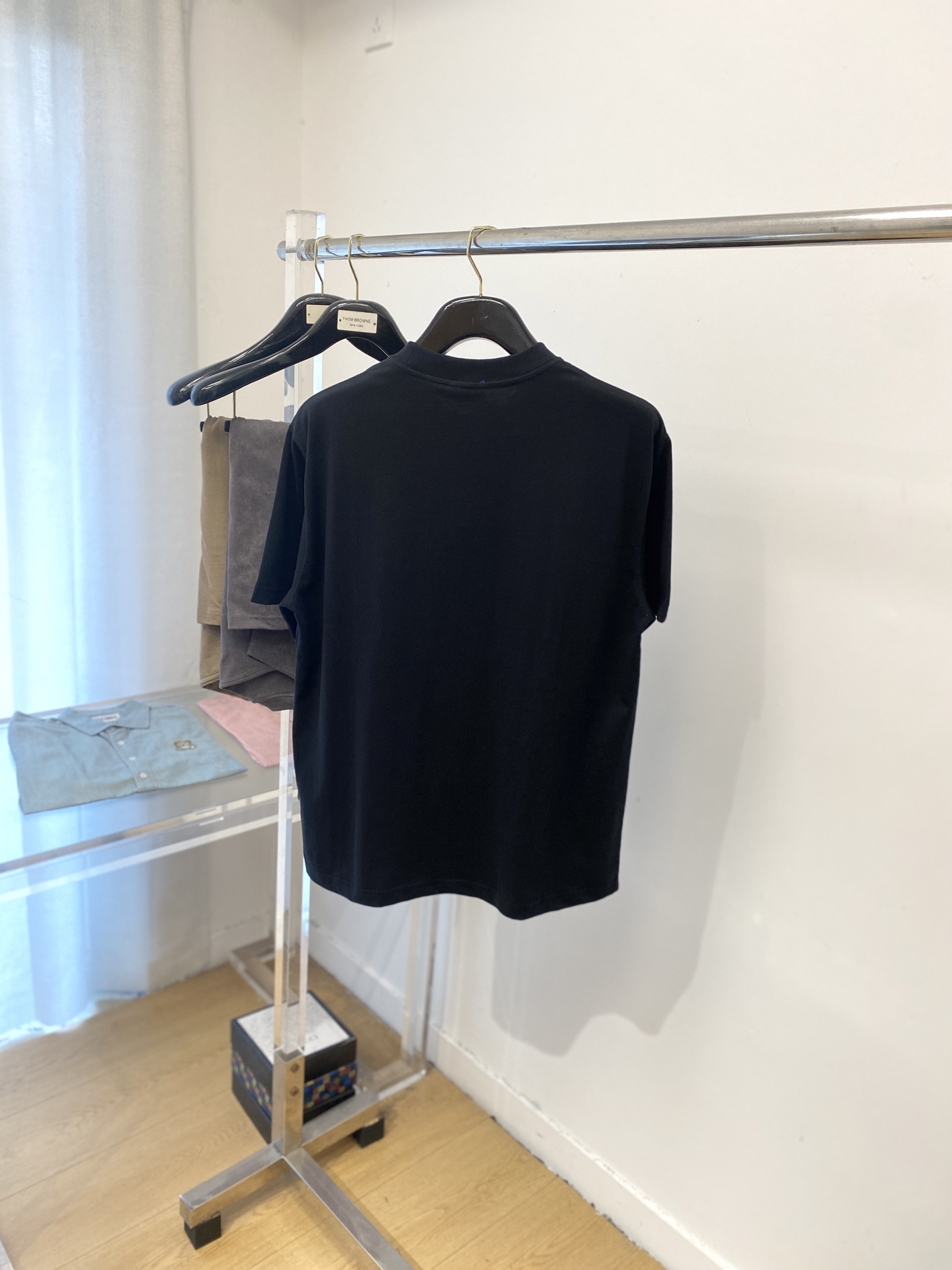 巴宝莉、2025最新款短袖T恤，帅气时尚，胸前顶级定织图案logo，简约百搭款。面料棉 不仅挺括，保持潮