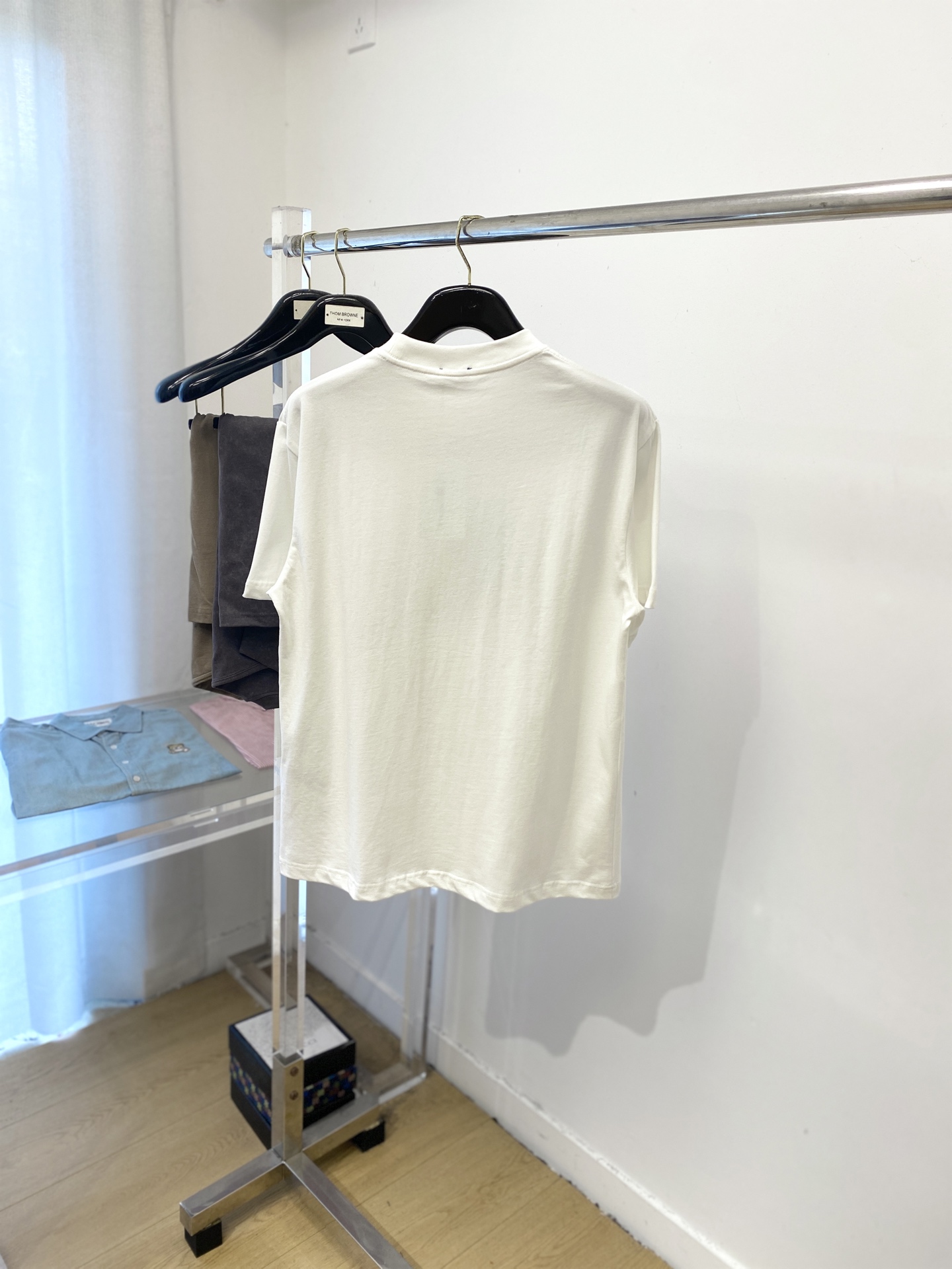 巴宝莉、2025最新款短袖T恤，帅气时尚，胸前顶级定织图案logo，简约百搭款。面料棉 不仅挺括，保持潮