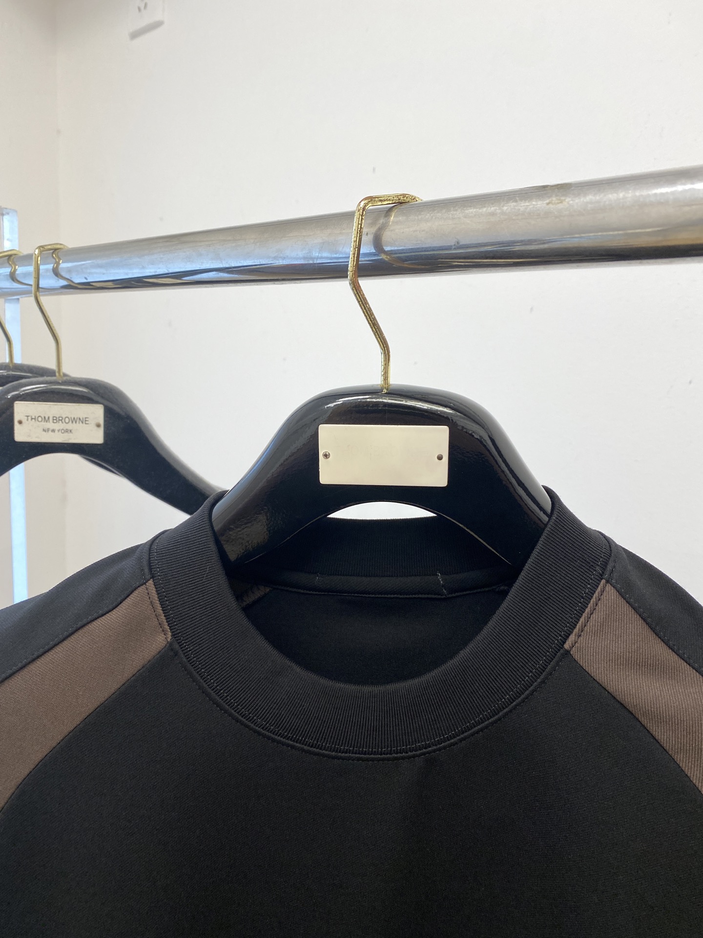 “Y-3 2025 Short-Sleeve T-Shirts: Embroidered Logo, Fashion Cotton, Sizes M-3XL P576” - 图片 2