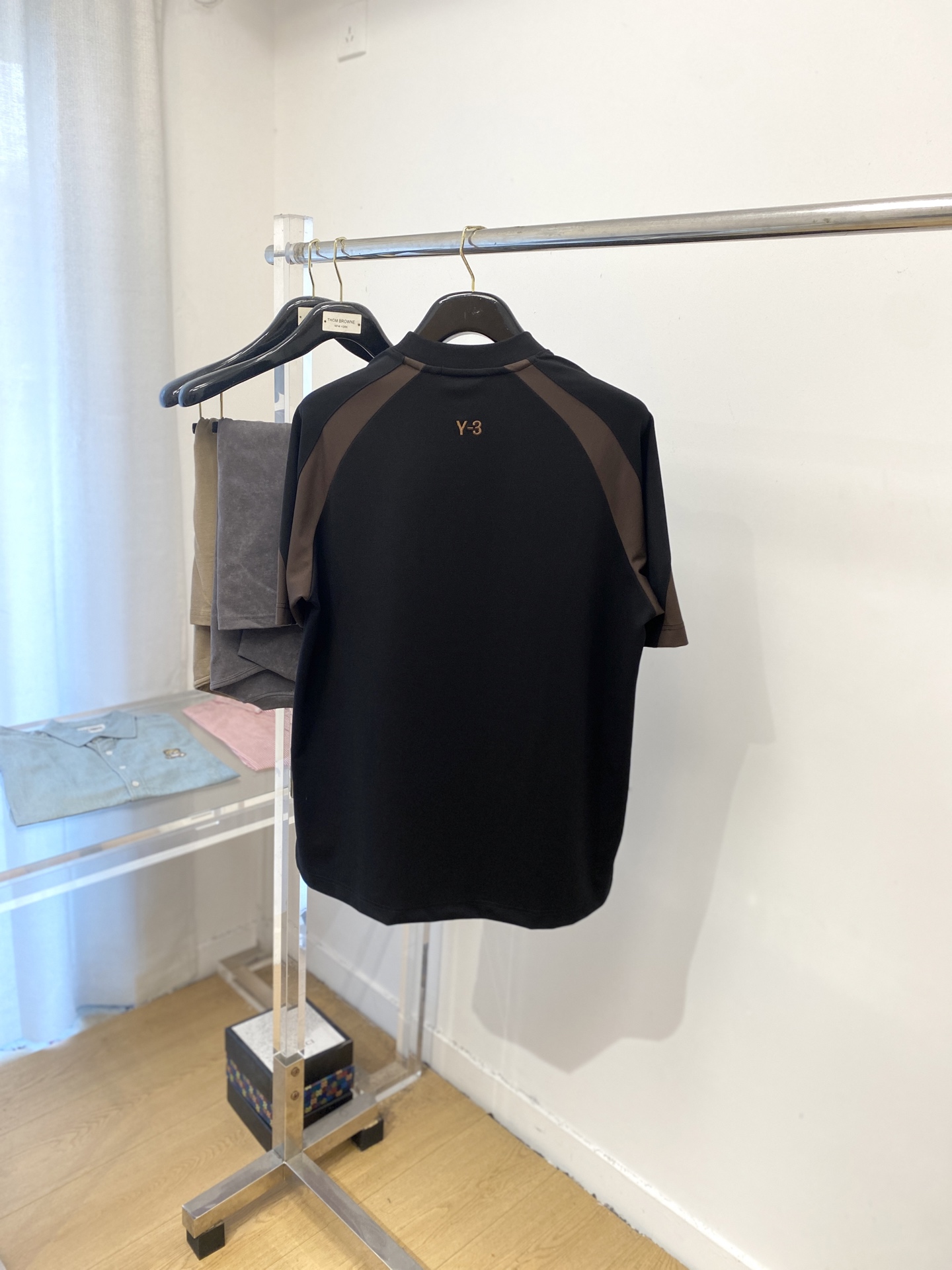 “Y-3 2025 Short-Sleeve T-Shirts: Embroidered Logo, Fashion Cotton, Sizes M-3XL P576” - 图片 9