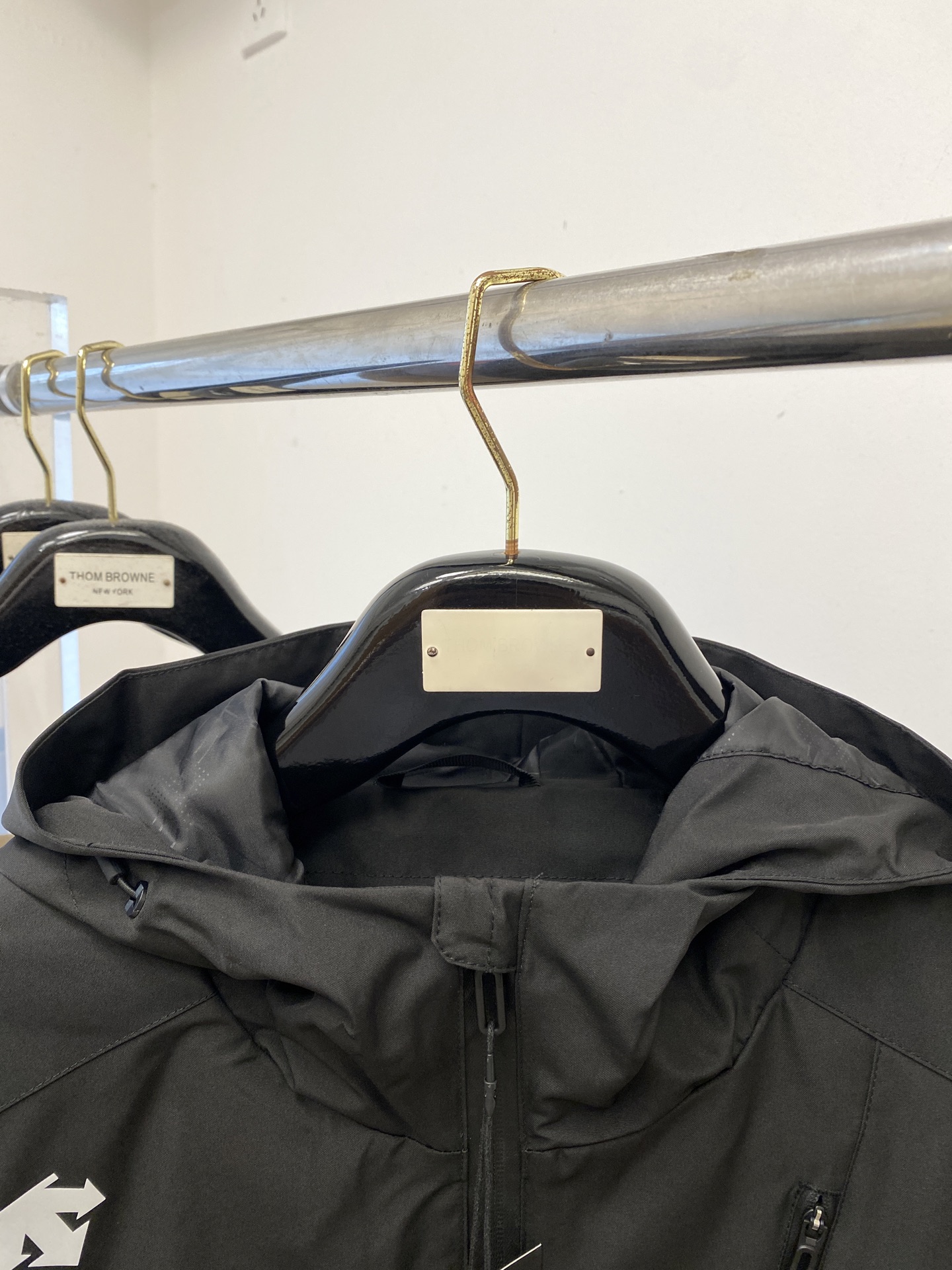 “Discent 2025 Jackets: Custom Fabric, Duct Tape Logo, Comfort Fit, Sizes M-3XL” - 图片 2