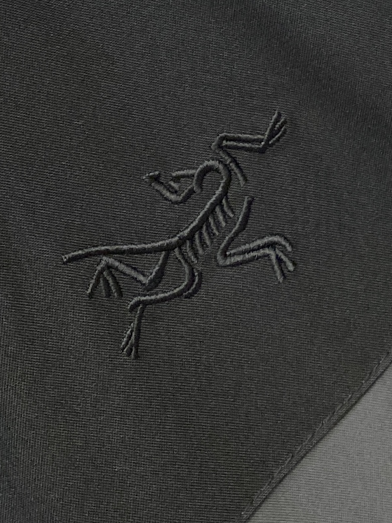 “2025 Fashionable Custom-Made Jackets: Fine Embroidery, Original Fabric, Cosmopolitan Style, Sizes M-3XL, $100 Each P816” - 图片 6