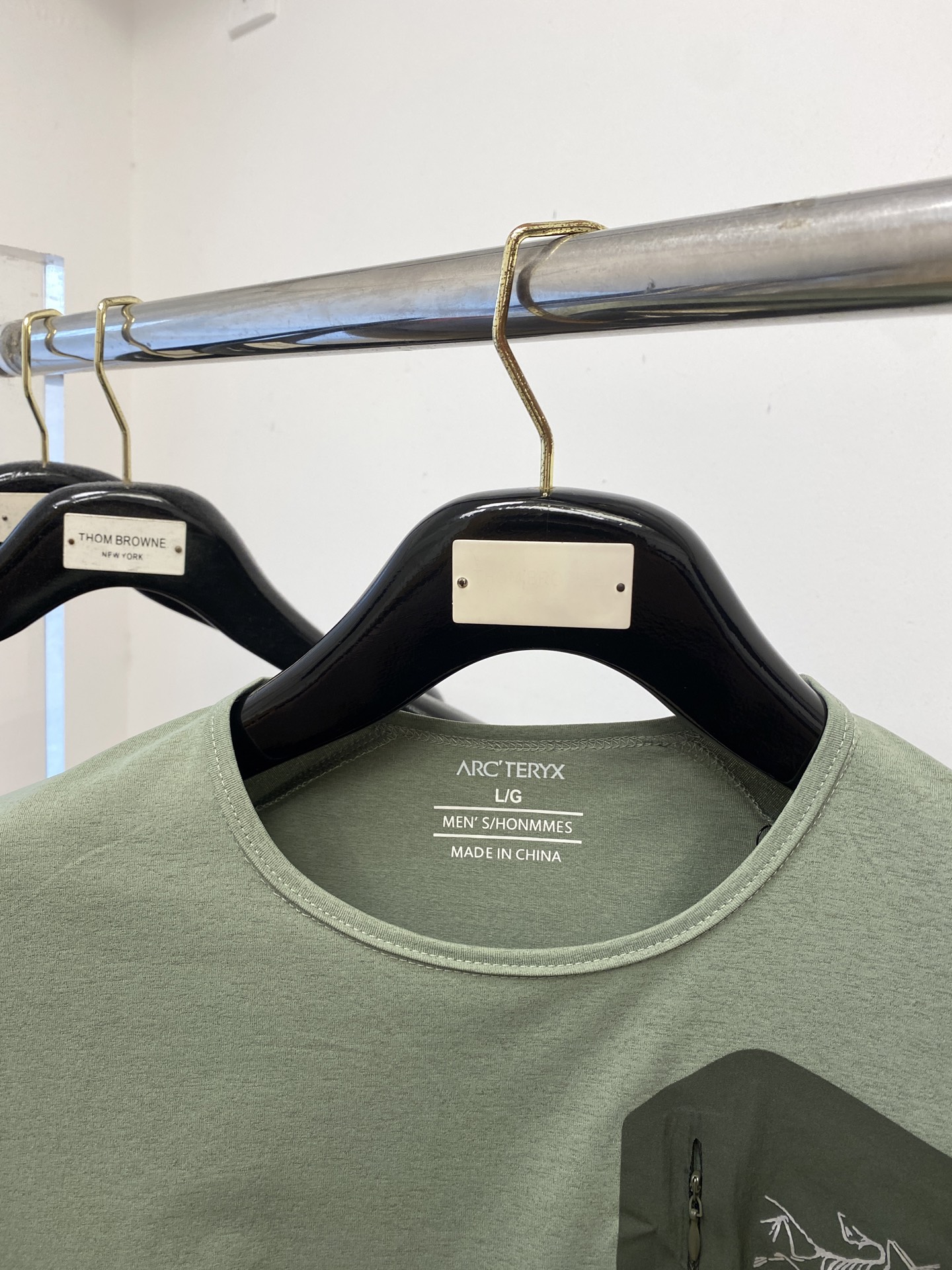 “2025 Stylish Bird Pattern Logo Cotton Cuffs: Cozy, Durable, and Affordable Fashion Top for Men in M-3XL” - 图片 2