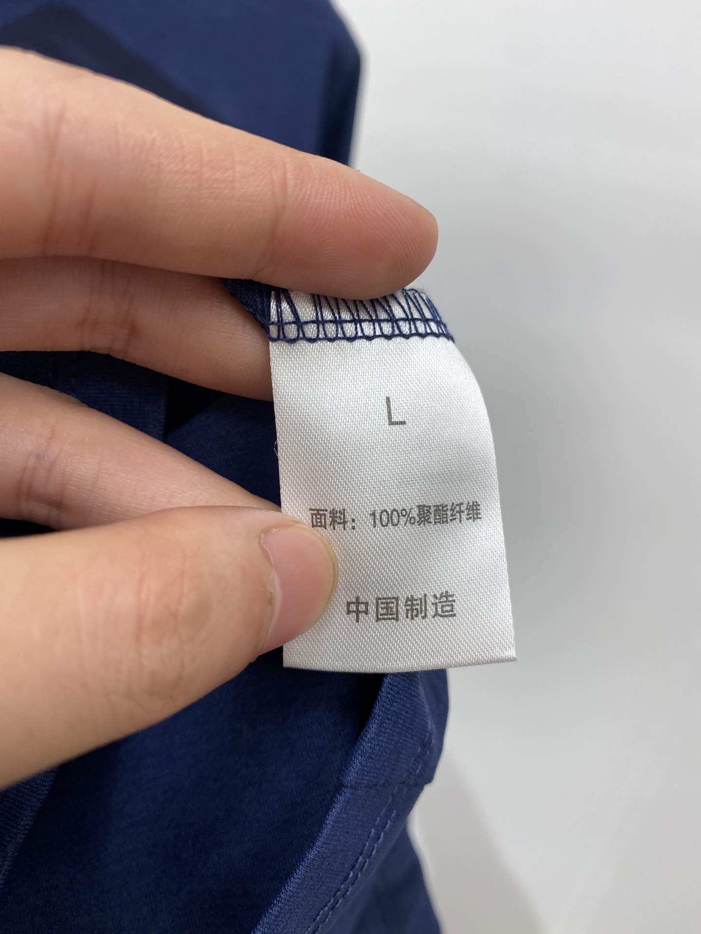 “2025 Fashion: Bird Logo Cotton Shirt in Multiple Sizes for $100” - 图片 8