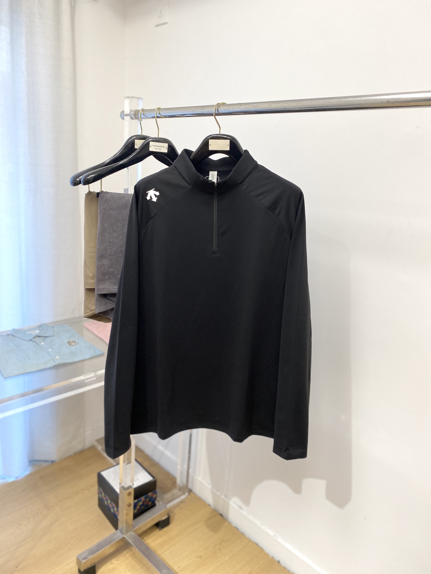 “DESCENTE DiSant 2025 Long Sleeve Shirt: Cotton Fabric, Duct Tape Logo, Cozy & Stylish, M-3XL P480”