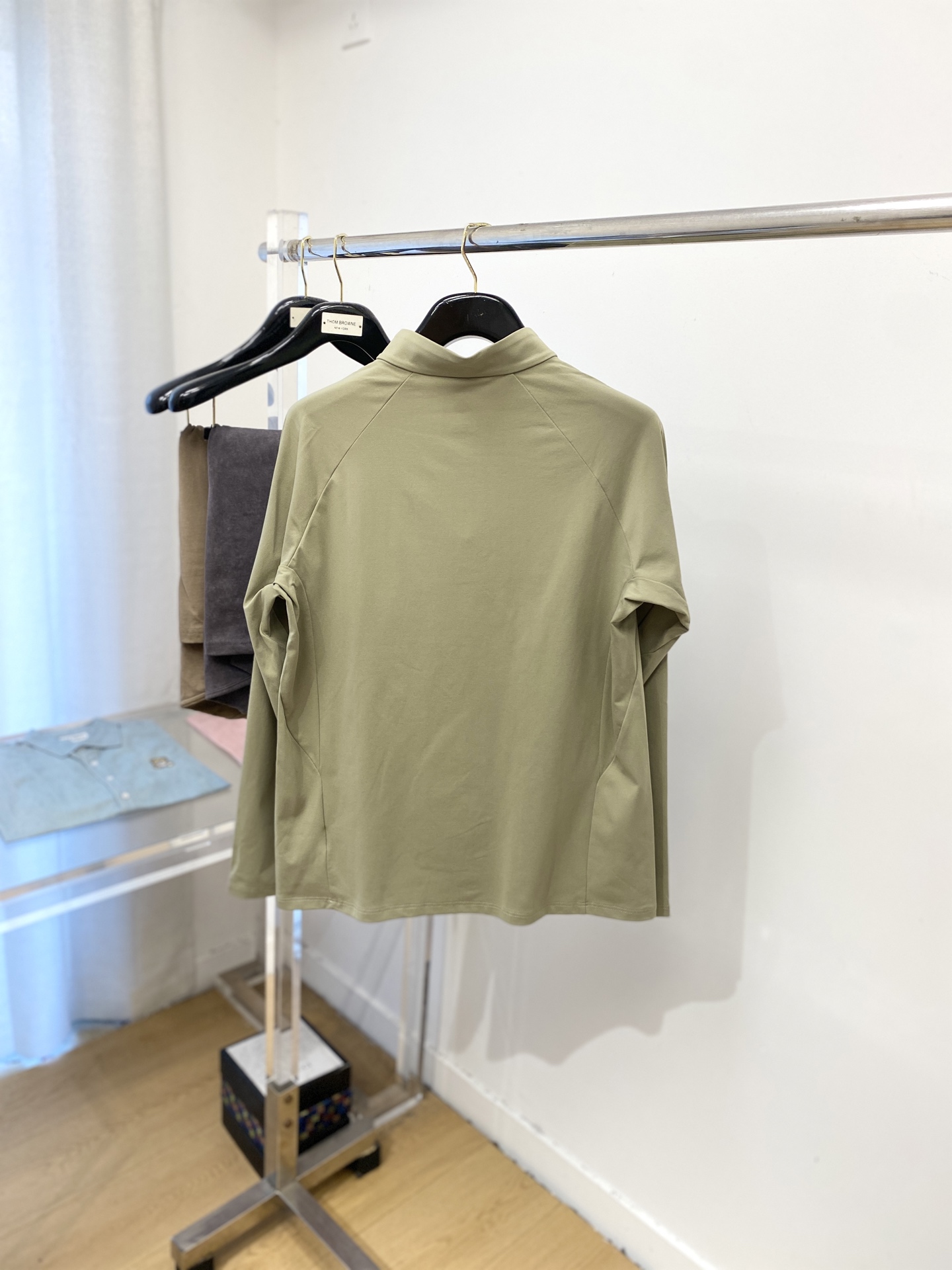 “DESCENTE DiSant 2025 Long Sleeve Shirt: Cotton Fabric, Duct Tape Logo, Fashionable and Comfortable, $100” - 图片 9