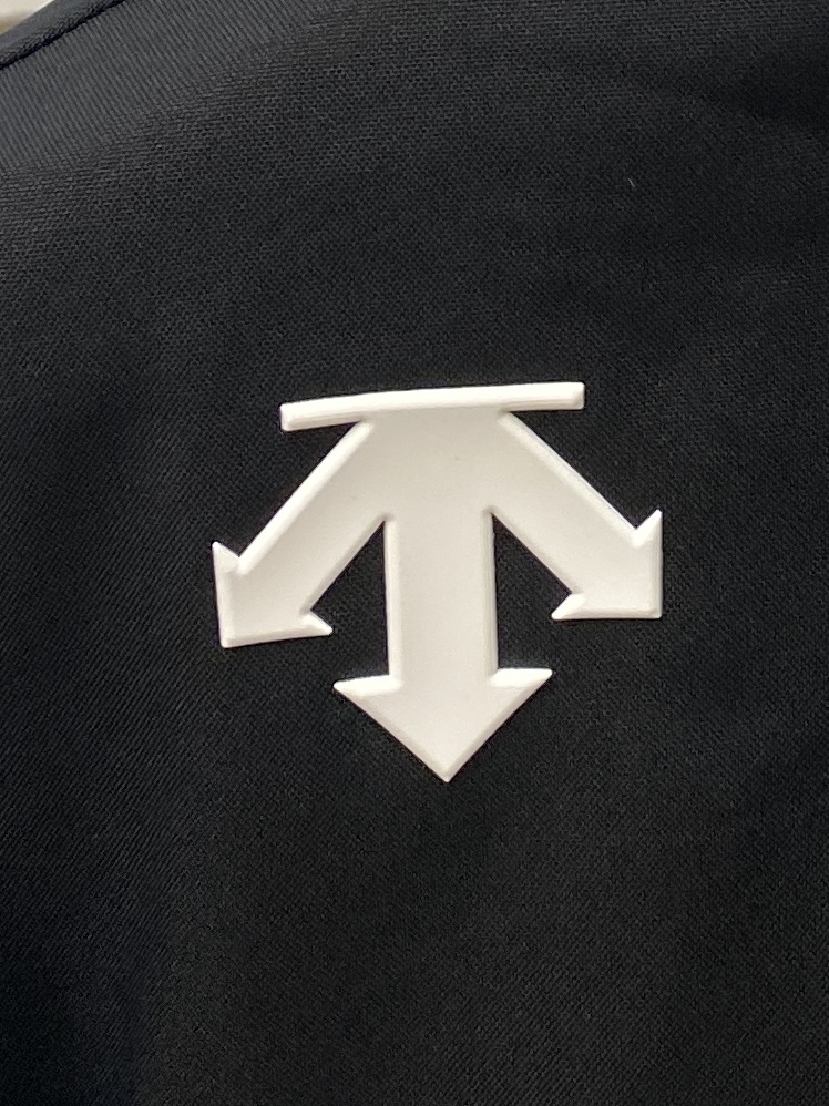 “Discent 2025 New Jackets: Fashionable, Custom-Made Original Fabric, Comfortable Fit, Duct Tape Logo, Affordable Price” - 图片 4