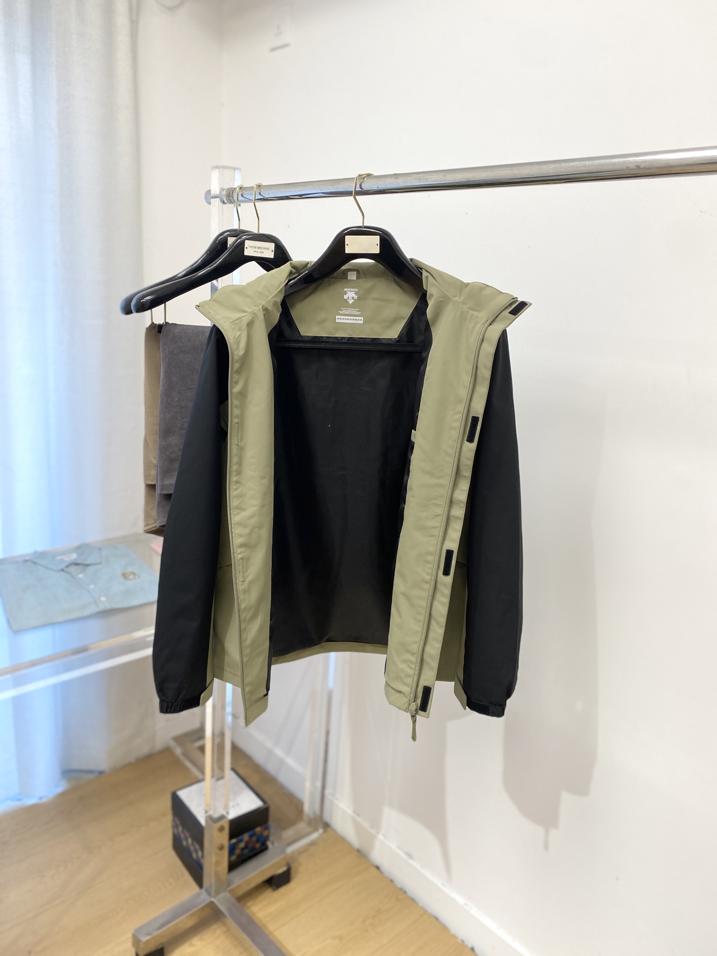 “Discent 2025 New Jackets: Fashionable Design with Duct Tape Logo, Custom Fabric, Comfortable Fit, Sizes M-3XL P816” - 图片 5