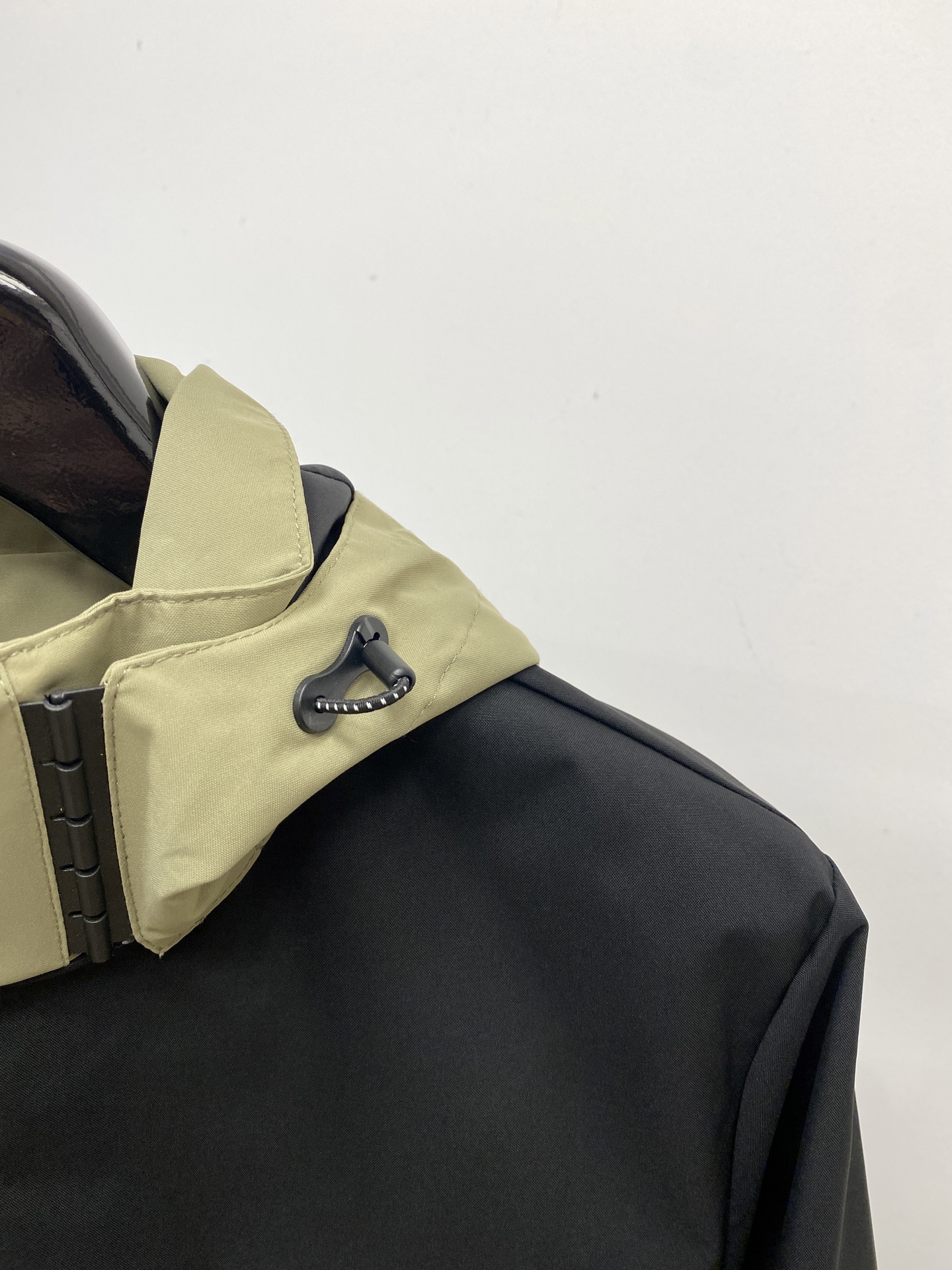 “Discent 2025 New Jackets: Fashionable Design with Duct Tape Logo, Custom Fabric, Comfortable Fit, Sizes M-3XL P816” - 图片 3