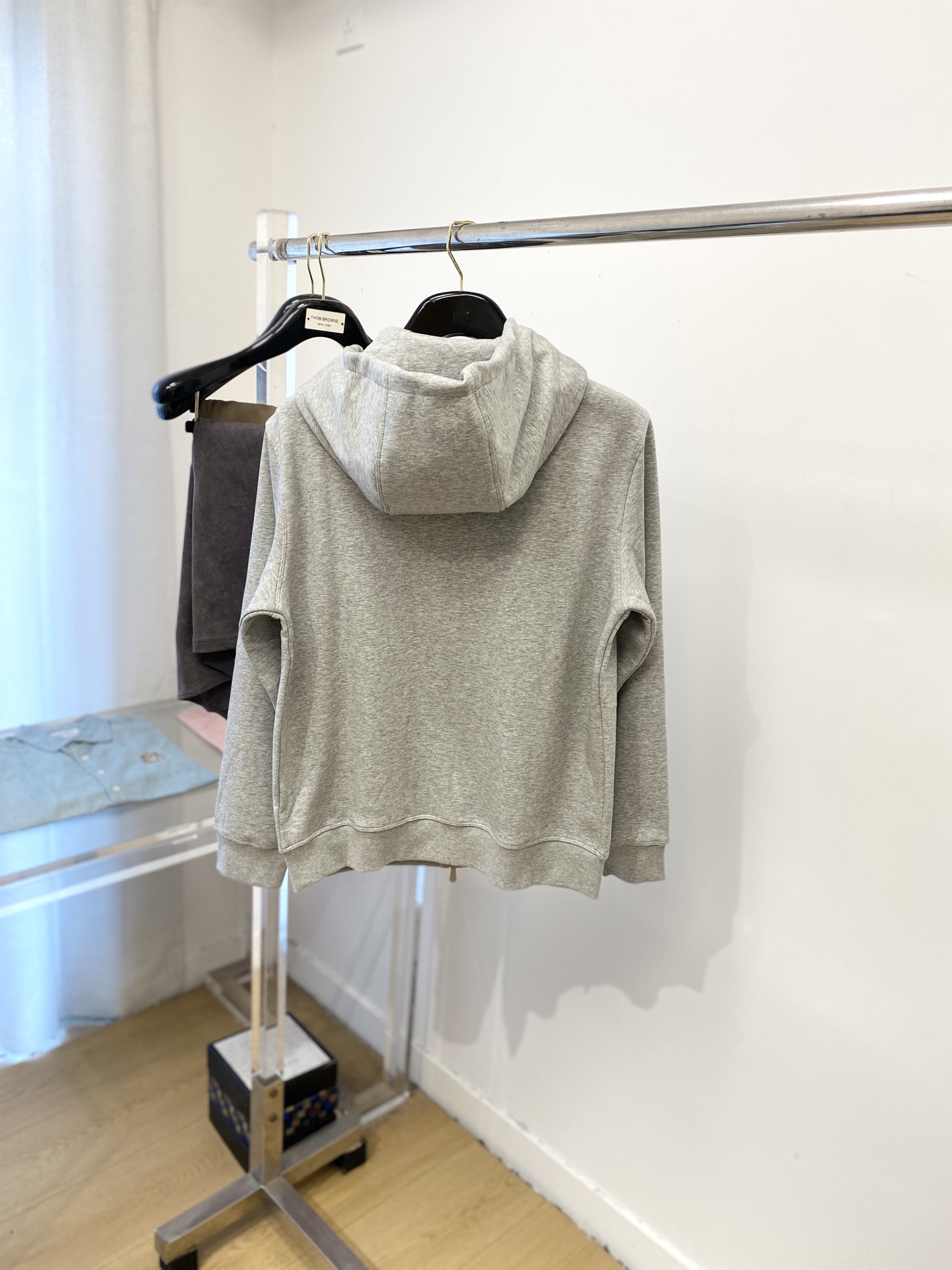 “Brumello Cucinelli 2025 Coat: Stubby Embroidery Logo, Cotton Fabric, Comfortable Fit, Sizes M-3XL, $100” - 图片 9