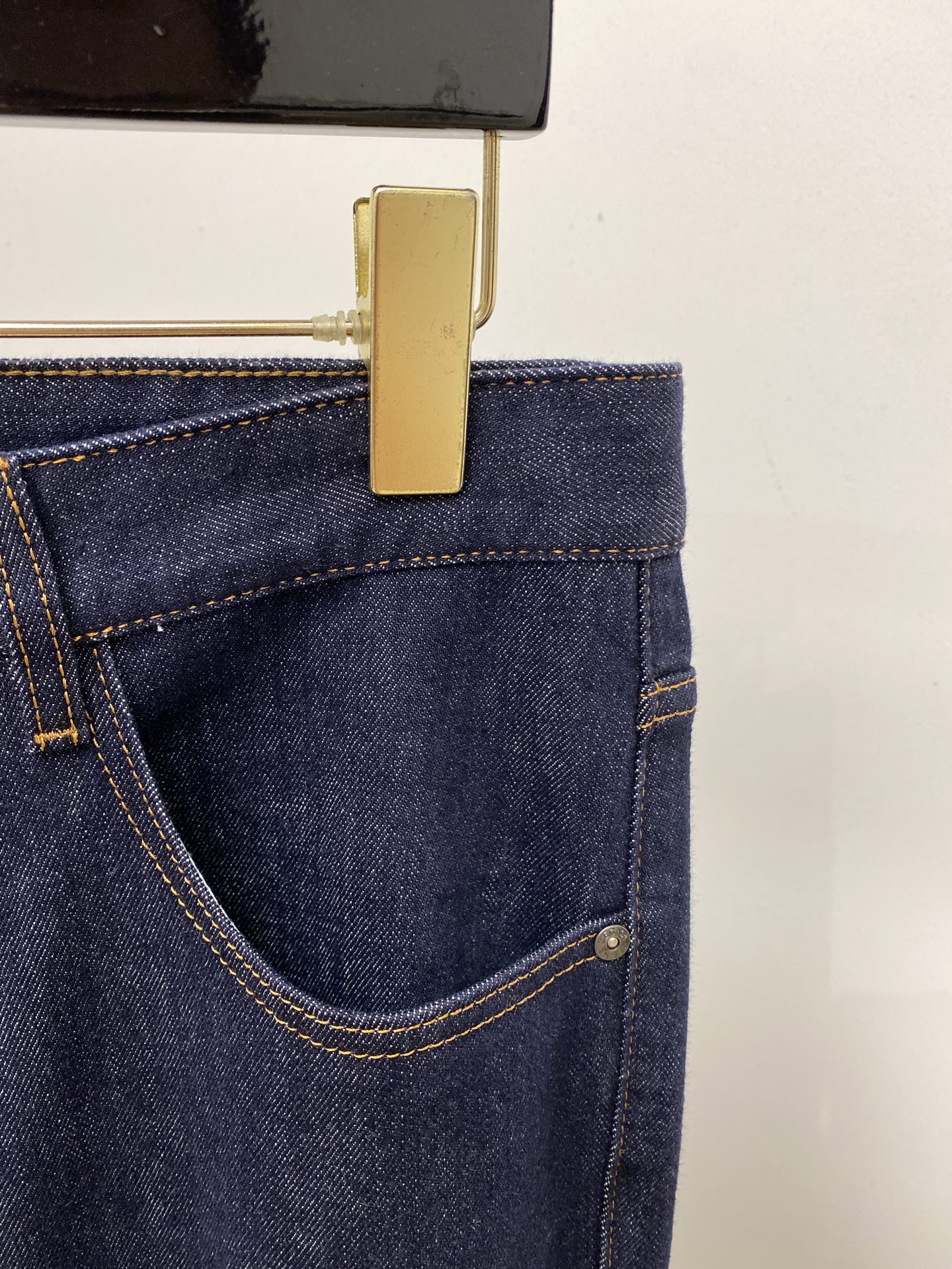 “Janya 2025 Water-Cleaning Jeans: Synchronized, Comfortable, Elastic, Top-Fashion, Imported Fabric, Original Hardware Logo” - 图片 4