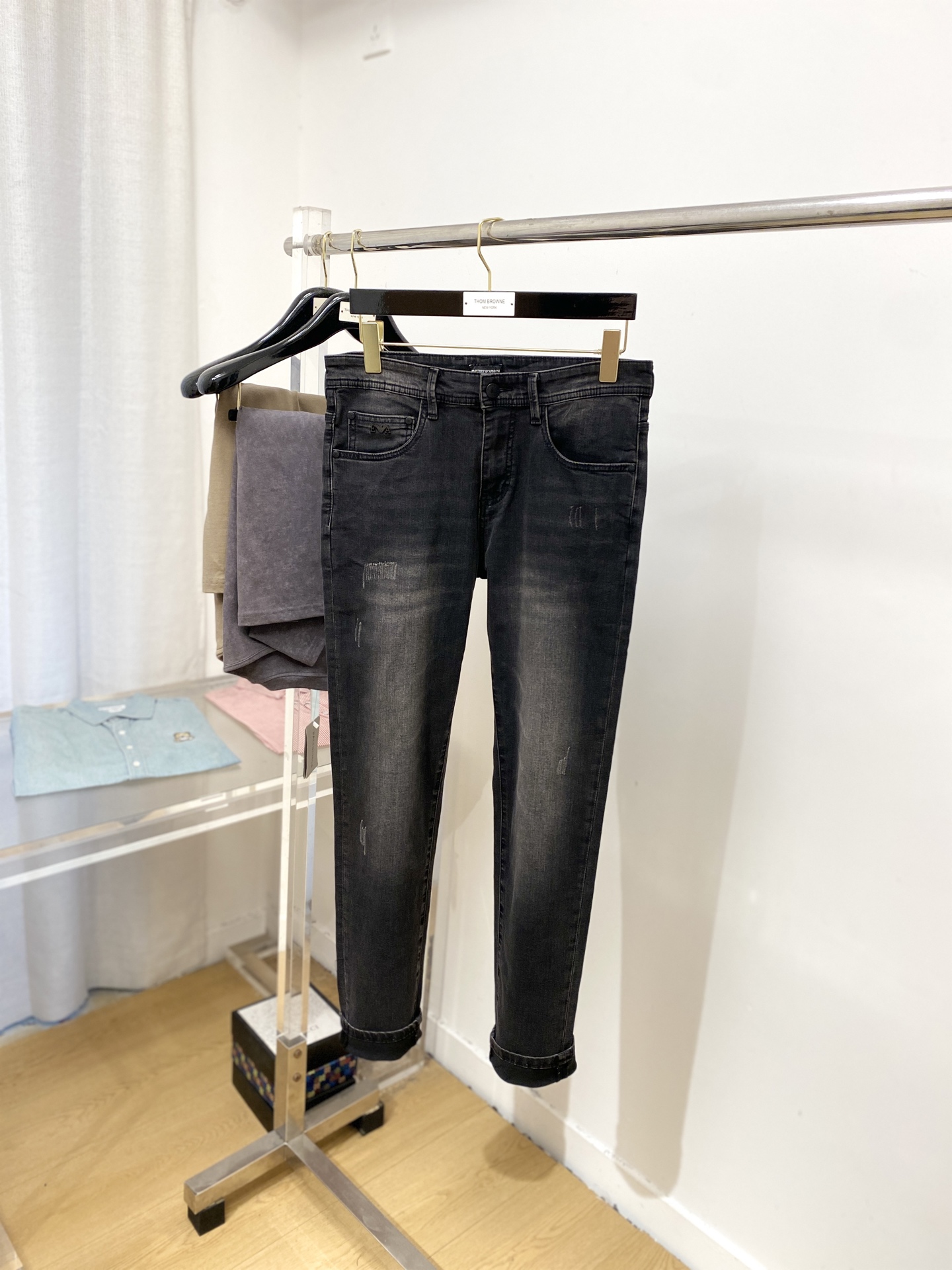 2025 Amani Collection: Synchronised Cabinets, Water-Washing Fabrics, and Top-Fashion Style - 图片 2