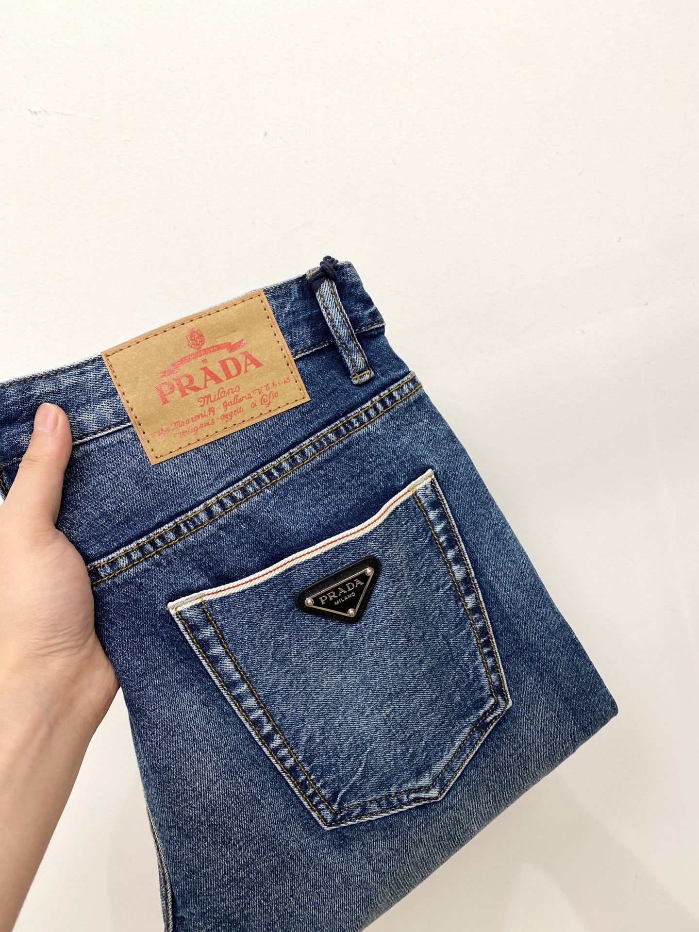 “Plada 2025: Synchronized Water-Cleaning Jeans with Original Fabric and Top-Fashion Quality” - 图片 1