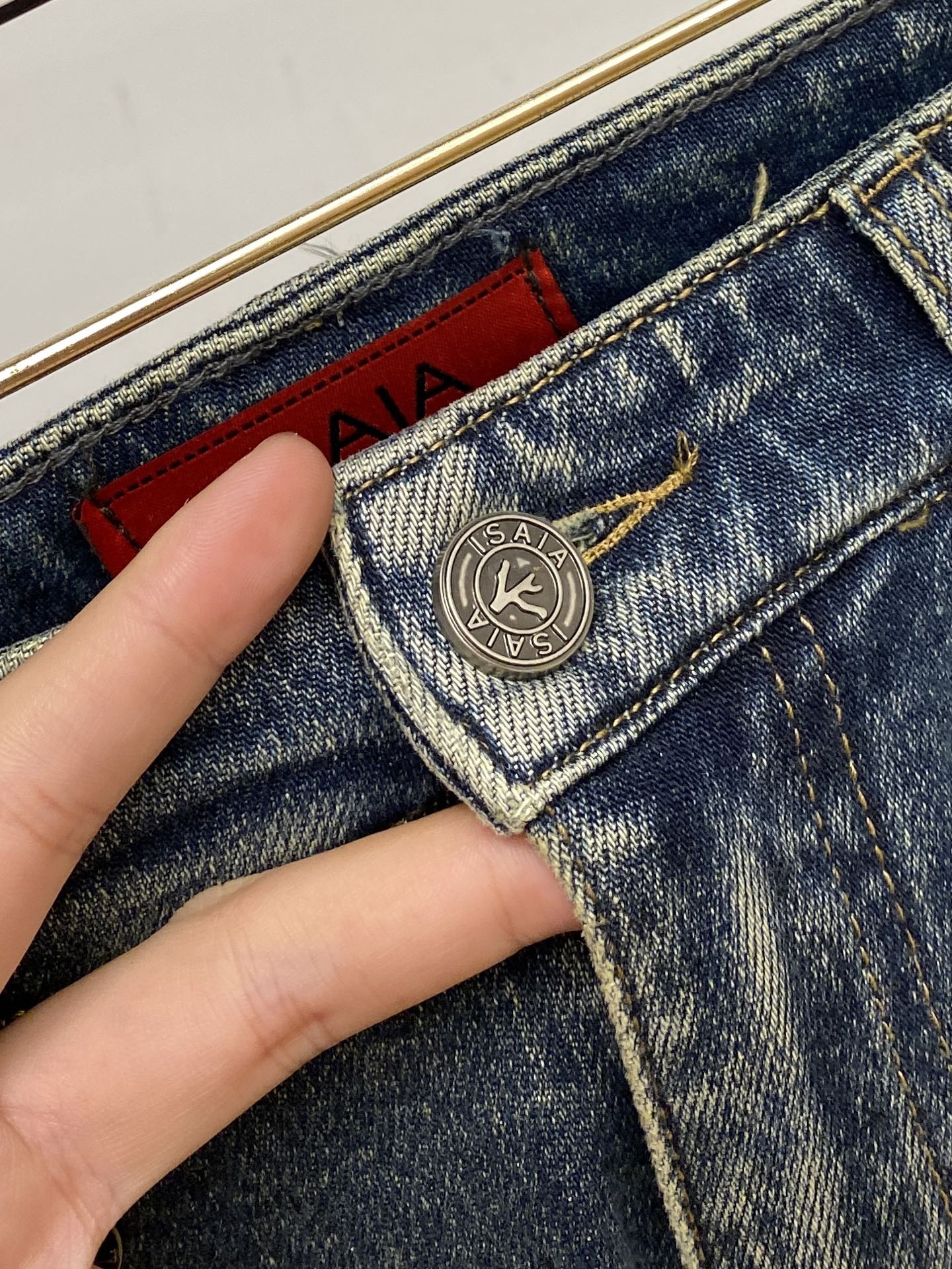 ISAIA 2025: Synchronised Cabinets & High-Grade Water-Washing Jeans - 图片 6