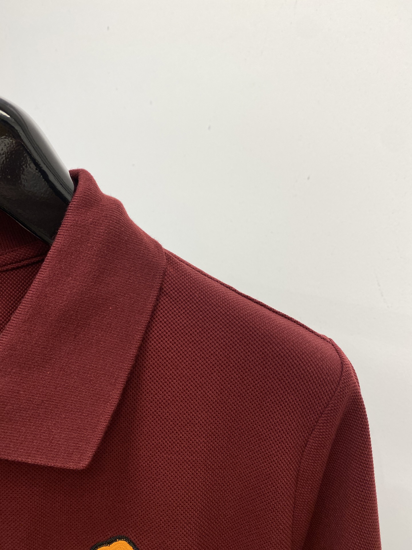 KENZO、2025最新款短袖T恤，帅气时尚，胸前精致刺绣图案logo，简约百搭款。面料棉 不仅挺括，保