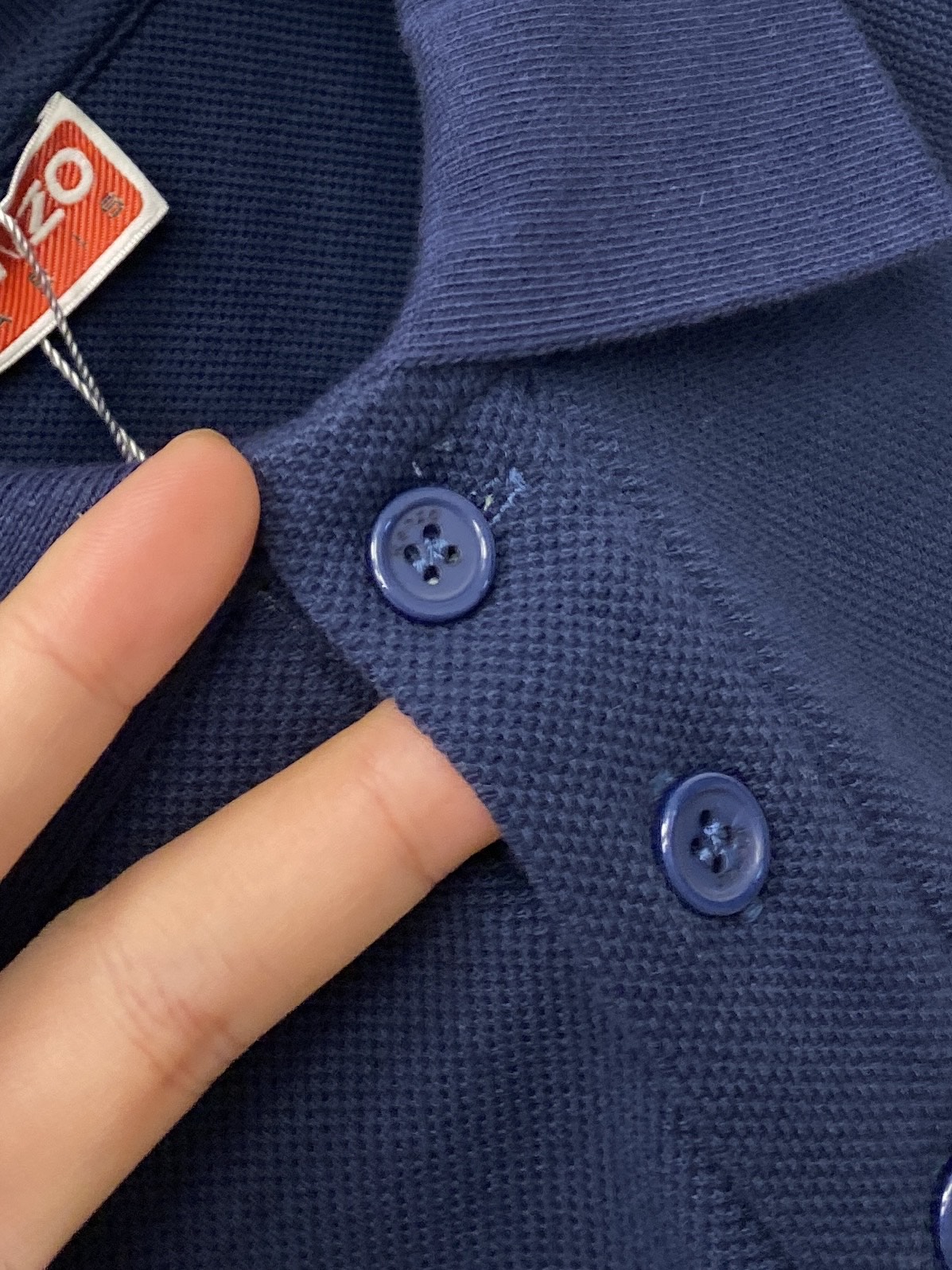 KENZO、2025最新款短袖T恤，帅气时尚，胸前精致刺绣图案logo，简约百搭款。面料棉 不仅挺括，保