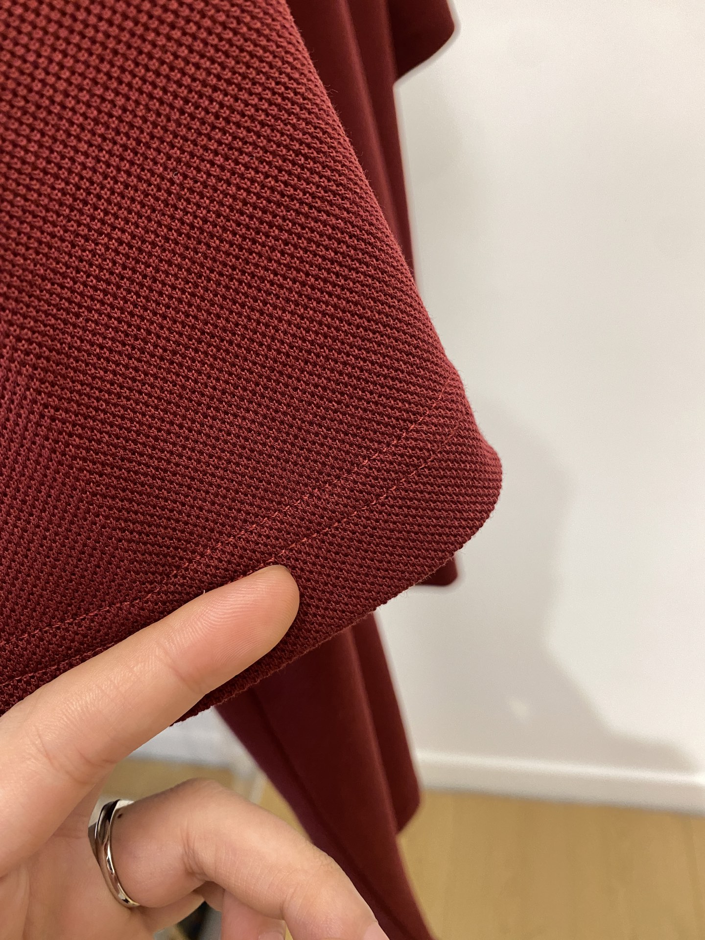 KENZO、2025最新款短袖T恤，帅气时尚，胸前精致刺绣字母图案logo，简约百搭款。面料棉 不仅挺括