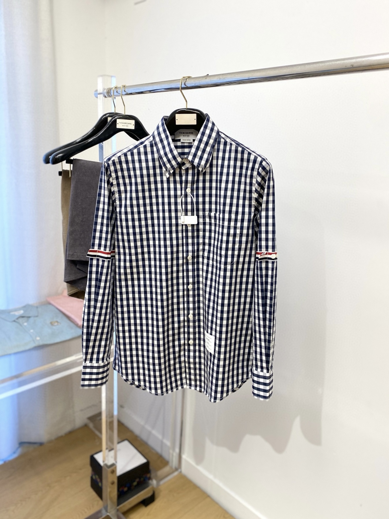 NO:520168,TB, 2025 new shirts, fashionable and handsome, simple and versatile, customized original fabric, not only crisp, maintains the trendy silhouette, and is comfortable to wear, the yarn weaving is more delicate, the number of 0-4,,shirts,alexander wang19860909TB、2025新品衬衫,时尚帅气,简约百搭款,定制原版面料,不仅挺括,保持潮流的廓形,又穿着舒适,纱织更细腻,码数0-4,,shirts,alexander wang,Men's clothing