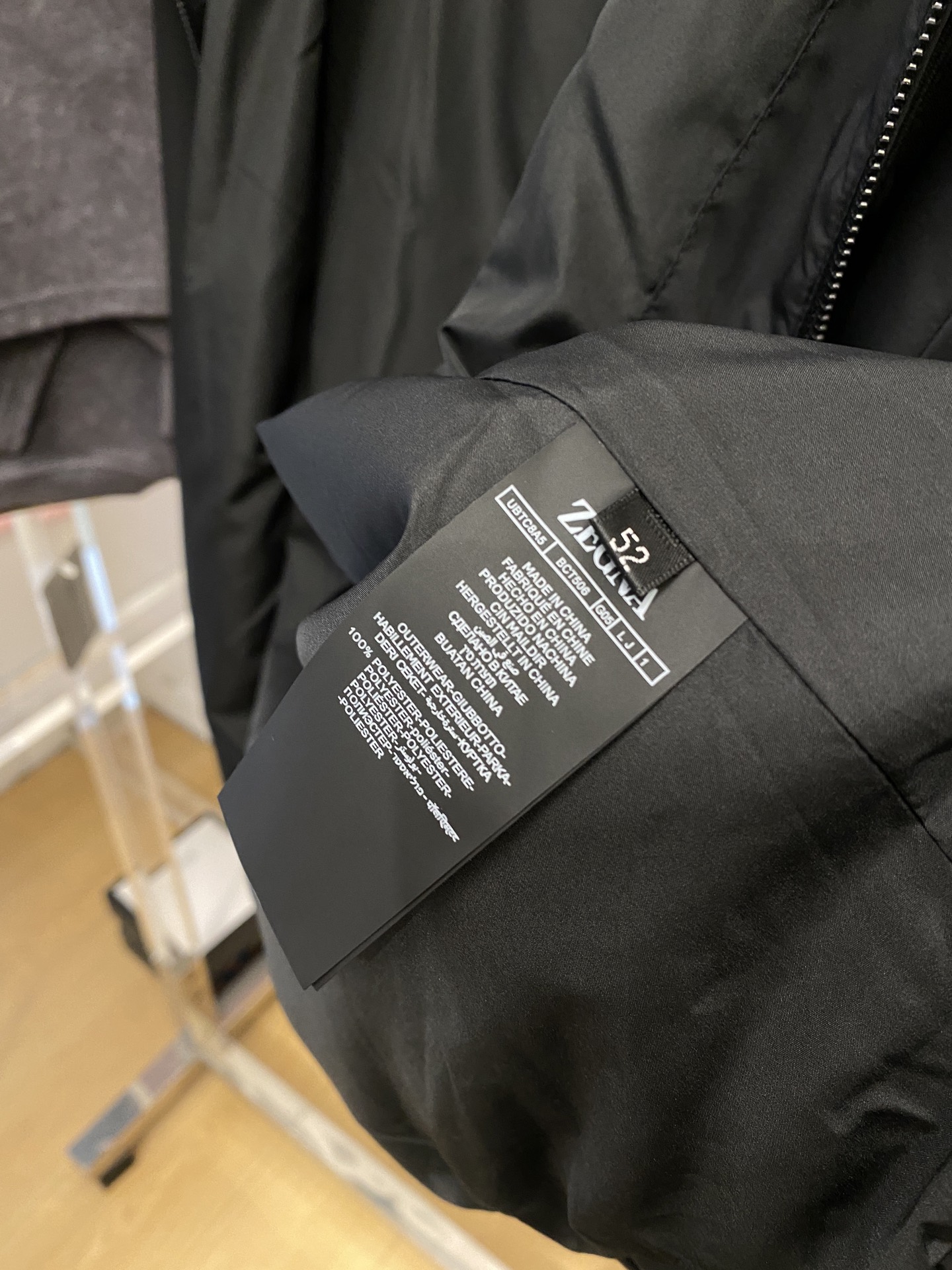 杰尼亚、2025新品夹克外套，时尚帅气，简约百搭款，原版五金辅料logo，定制原版面料，不仅挺括，保持潮