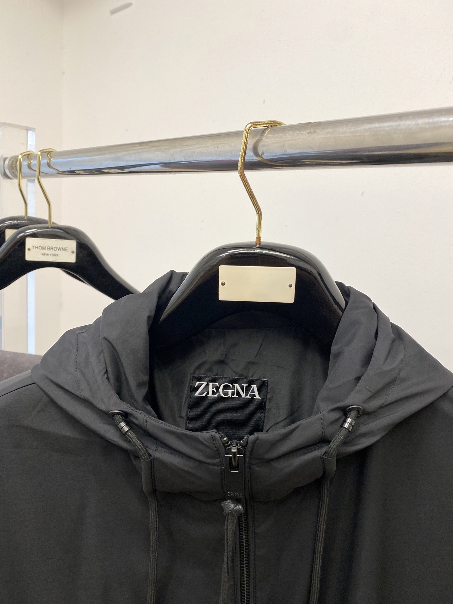 杰尼亚、2025新品夹克外套，时尚帅气，简约百搭款，原版五金辅料logo，定制原版面料，不仅挺括，保持潮