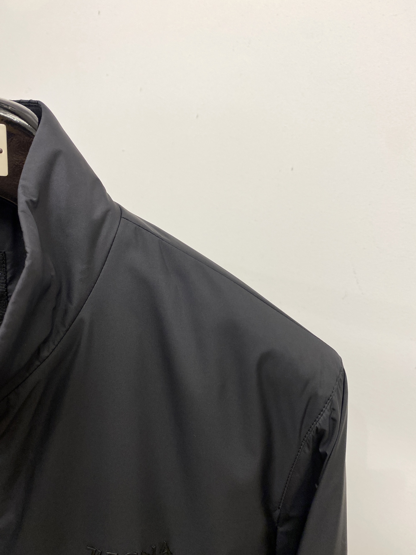 ￼ 杰尼亚、2025新品夹克外套，时尚帅气，简约百搭款，胸前顶级印胶字母logo，定制原版面料，不仅挺括