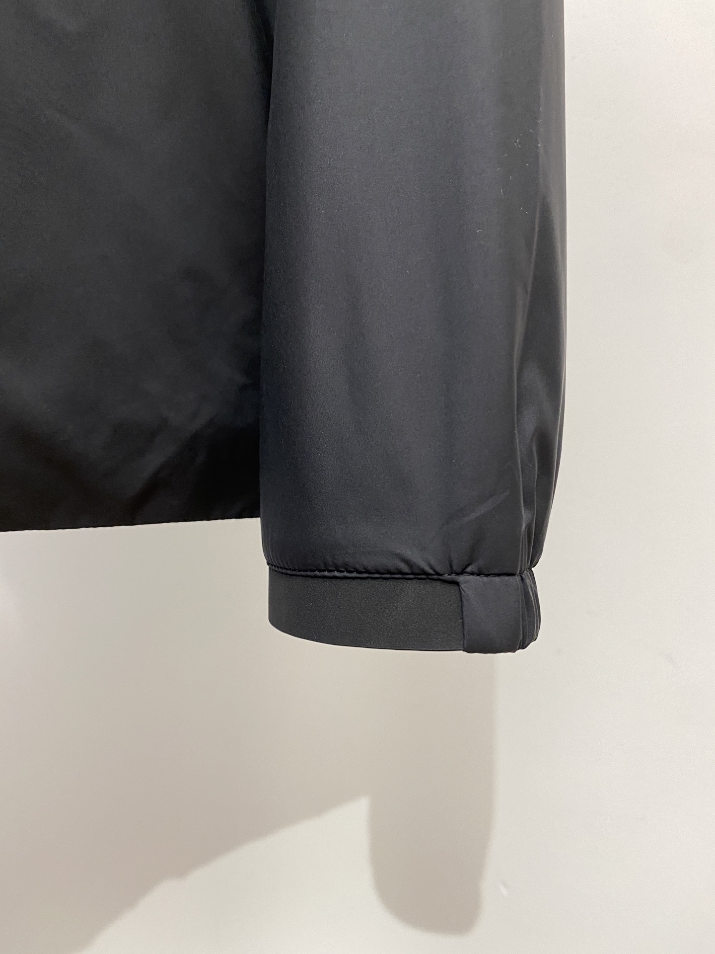 ￼ 杰尼亚、2025新品夹克外套，时尚帅气，简约百搭款，胸前顶级印胶字母logo，定制原版面料，不仅挺括