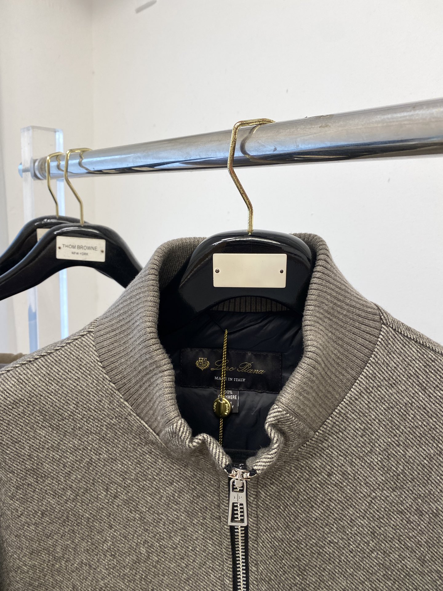 lP🆕、2025新品加绒夹克外套，时尚帅气，简约百搭款，原版五金辅料logo，定制原版面料，不仅挺括，保