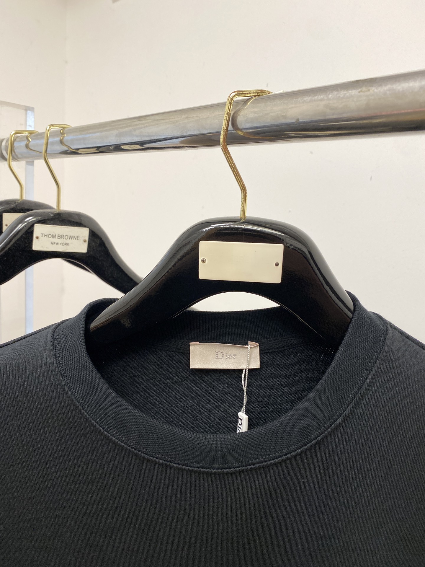 迪奥、2025最新款卫衣，帅气时尚，胸前顶级印花字母logo，简约百搭款。面料棉 不仅挺括，保持潮流的廓