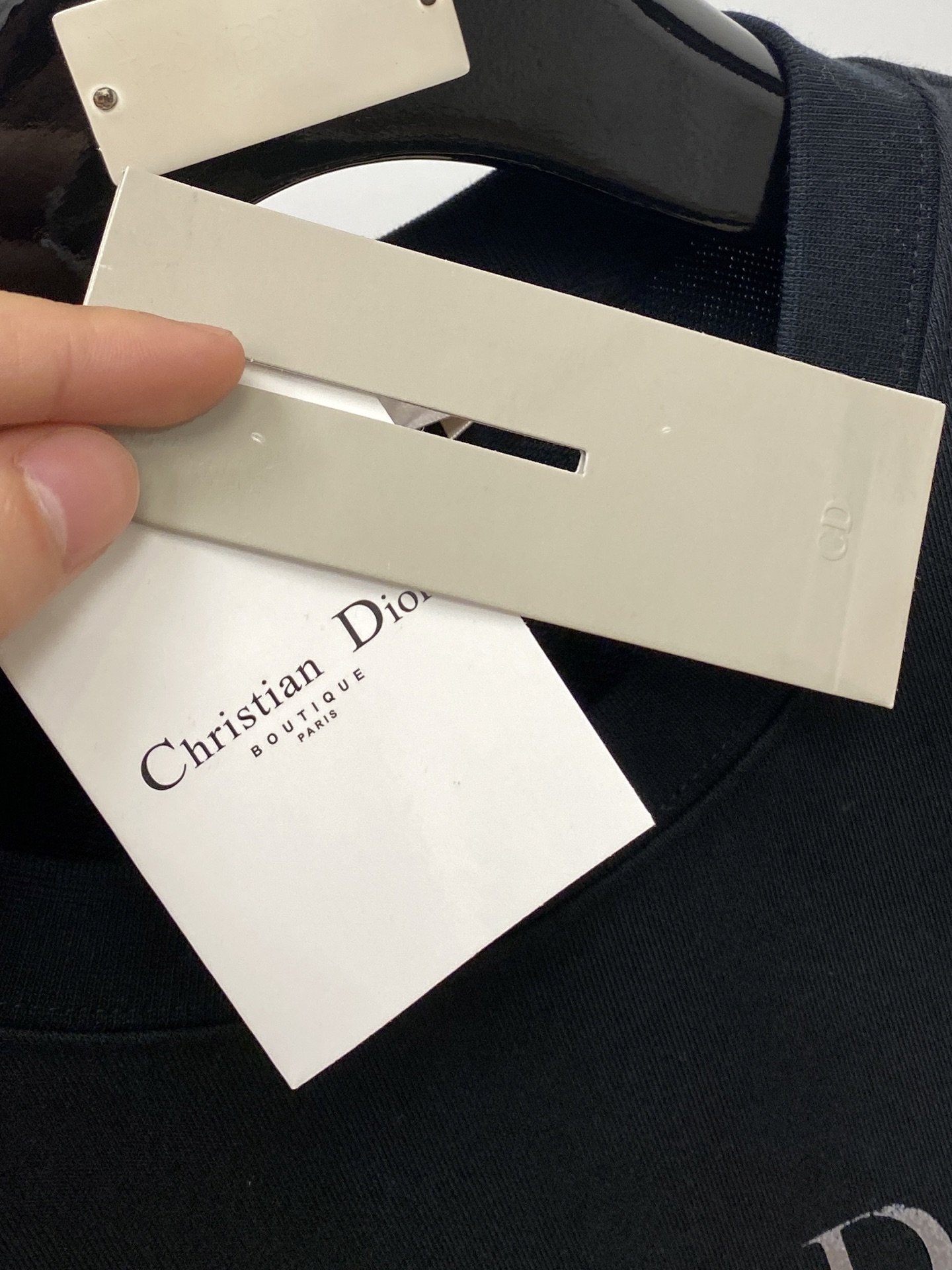 迪奥、2025最新款卫衣，帅气时尚，胸前顶级印花字母logo，简约百搭款。面料棉 不仅挺括，保持潮流的廓