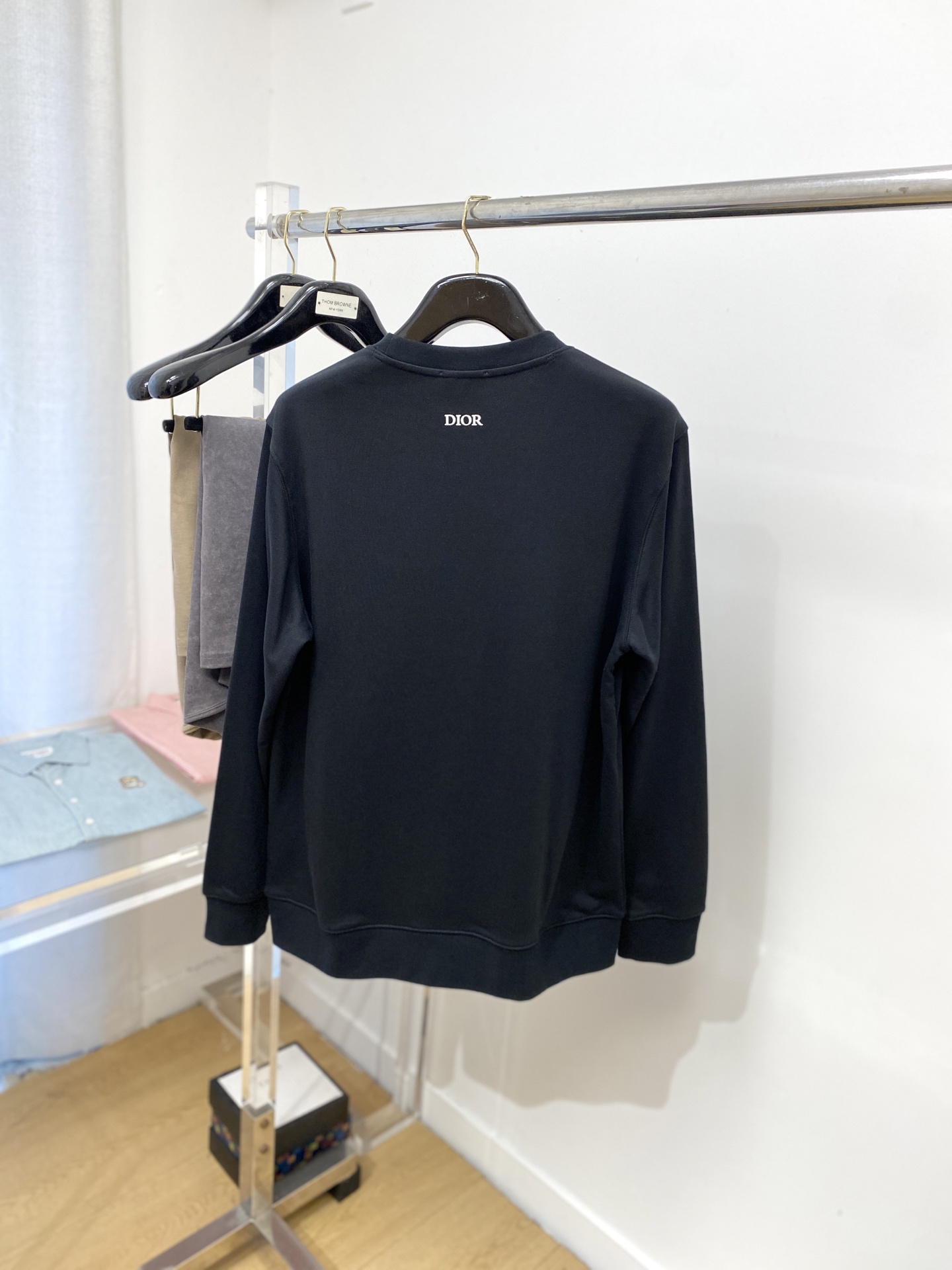 迪奥、2025最新款卫衣，帅气时尚，胸前顶级印花字母logo，简约百搭款。面料棉 不仅挺括，保持潮流的廓