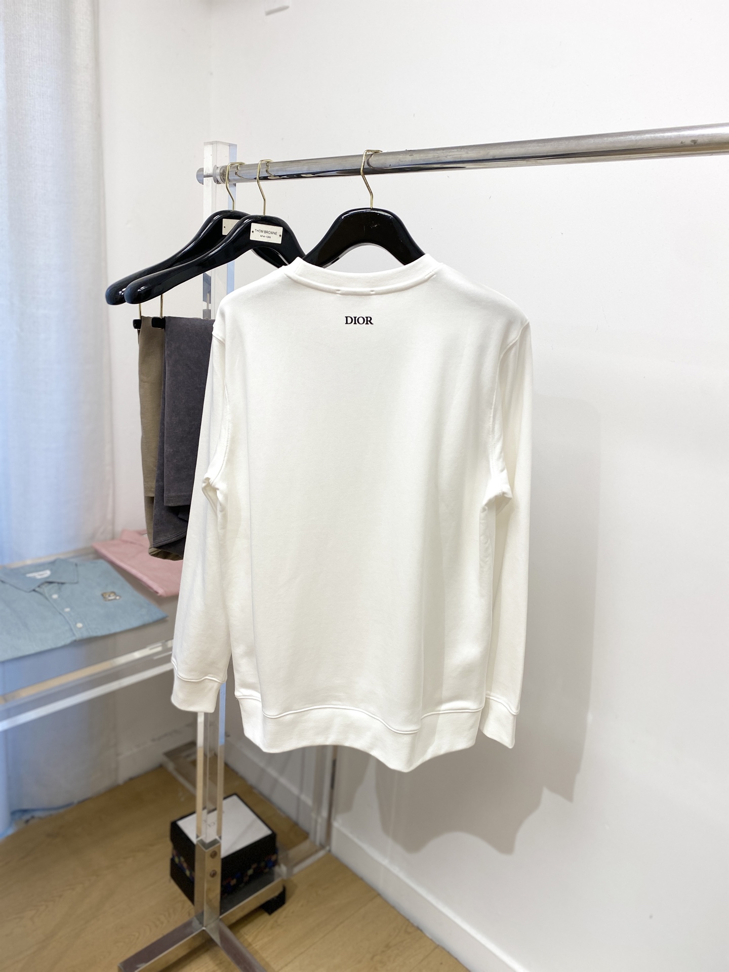 迪奥、2025最新款卫衣，帅气时尚，胸前顶级印花字母logo，简约百搭款。面料棉 不仅挺括，保持潮流的廓