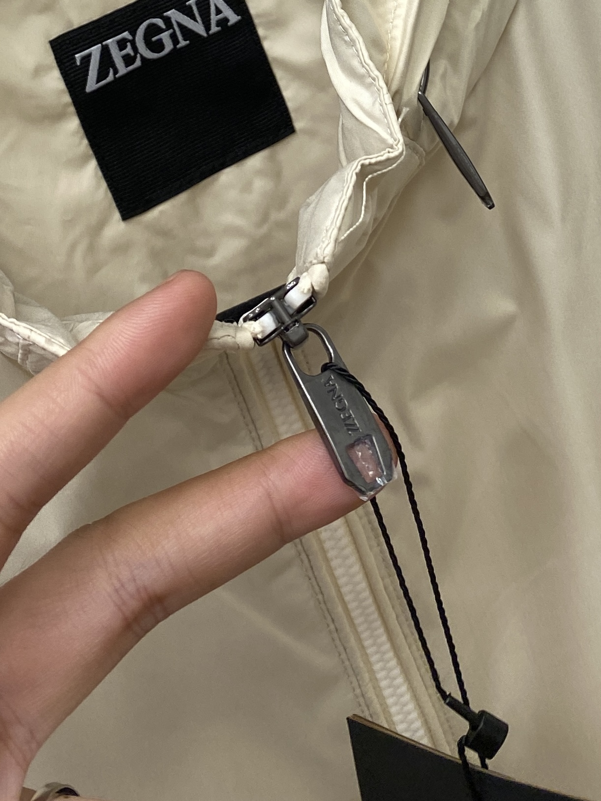 杰尼亚、2025新品夹克外套，时尚帅气，简约百搭款，胸前顶级印胶装饰字母logo，定制原版面料，不仅挺括