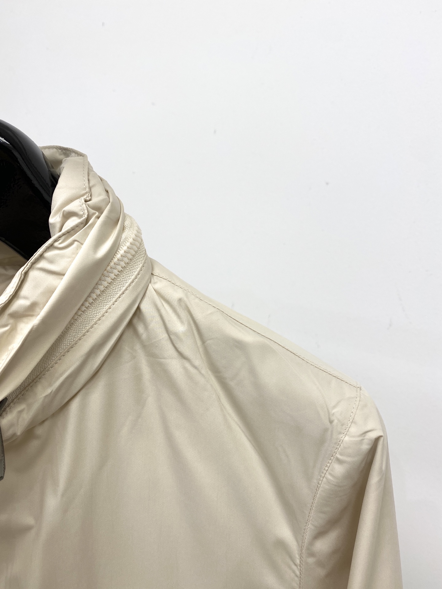 杰尼亚、2025新品夹克外套，时尚帅气，简约百搭款，胸前顶级印胶装饰字母logo，定制原版面料，不仅挺括