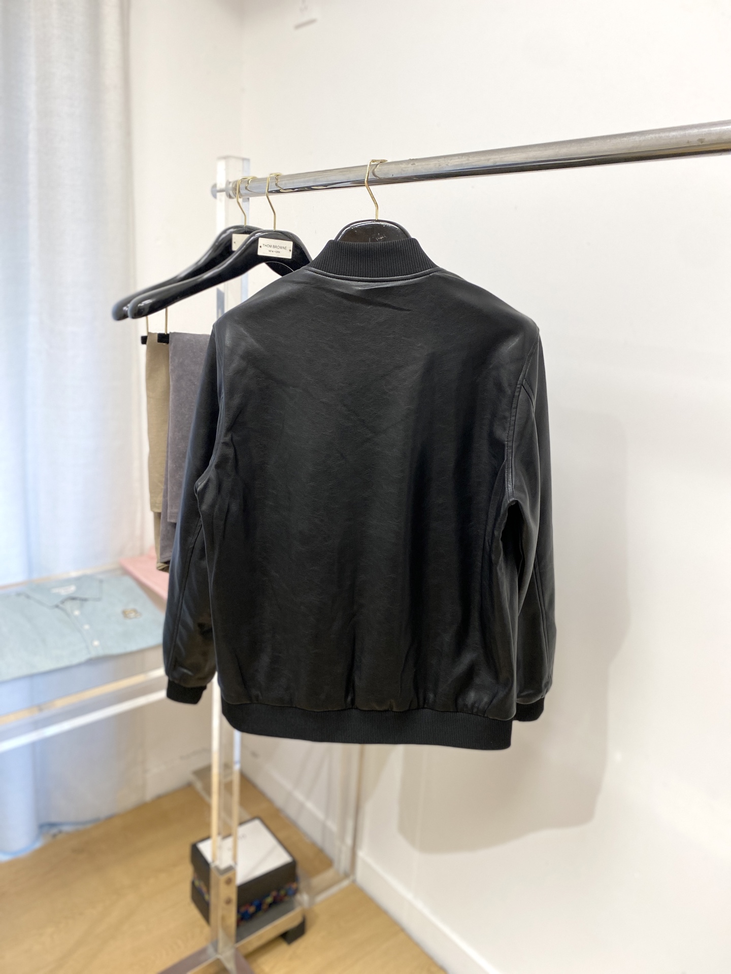 巴宝莉、2025新品PU皮夹克外套，时尚帅气，简约百搭款，定制原版面料，不仅挺括，保持潮流的廓形，又穿着