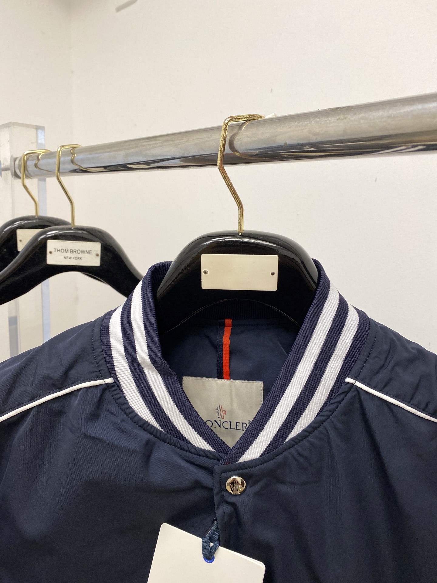 蒙口、2025新品夹克外套，时尚帅气，简约百搭款，袖口顶级刺绣装饰图案logo，定制原版面料，不仅挺括，