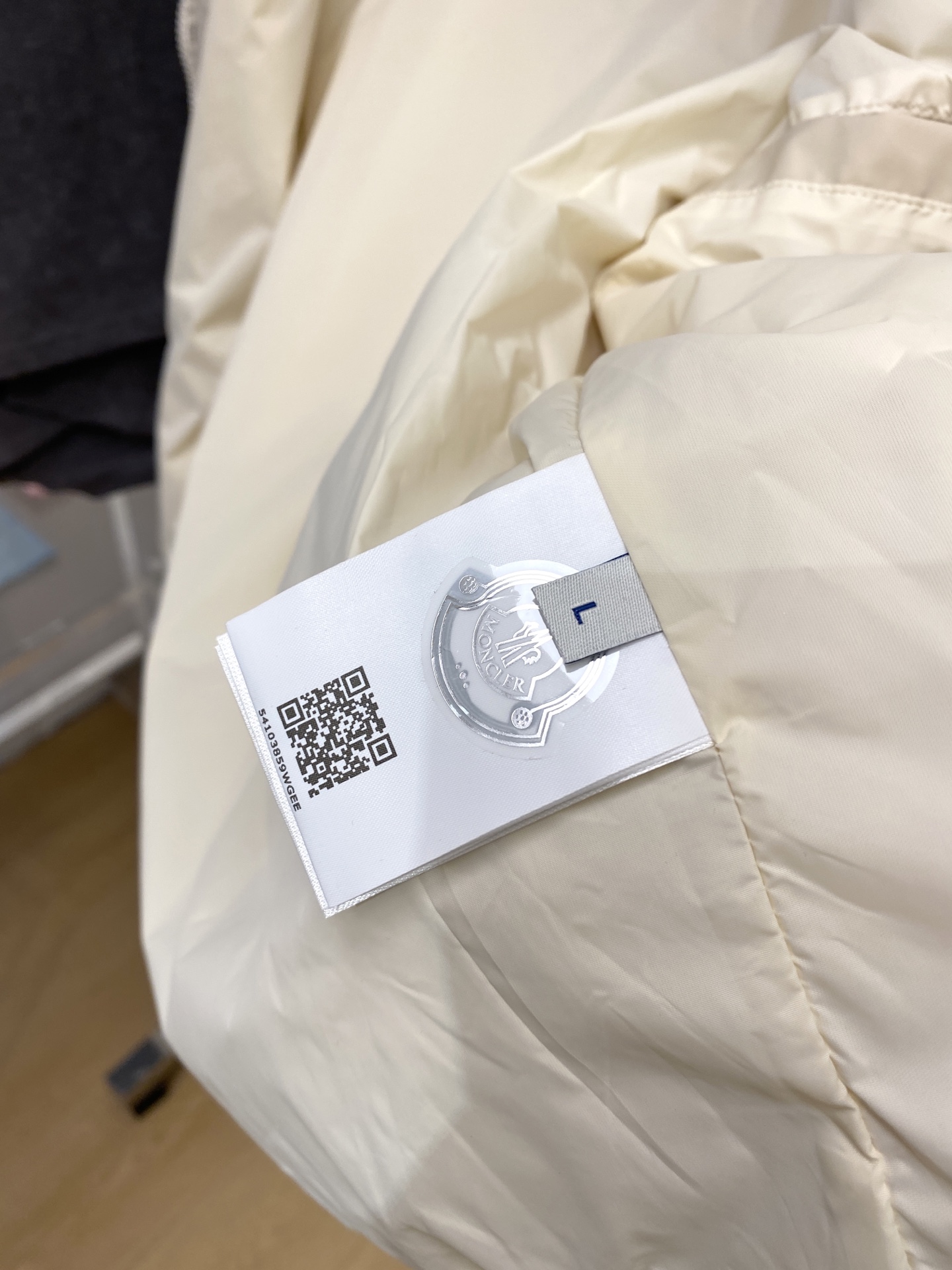 蒙口、2025新品夹克外套，时尚帅气，简约百搭款，袖口顶级刺绣装饰图案logo，定制原版面料，不仅挺括，