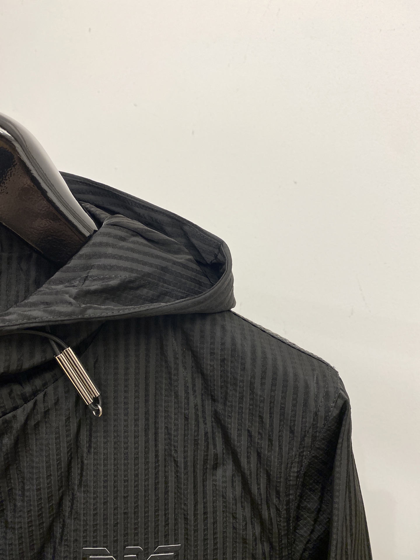 阿玛尼、2025新品夹克外套，时尚帅气，简约百搭款，胸前顶级印胶图案logo，定制原版面料，不仅挺括，保