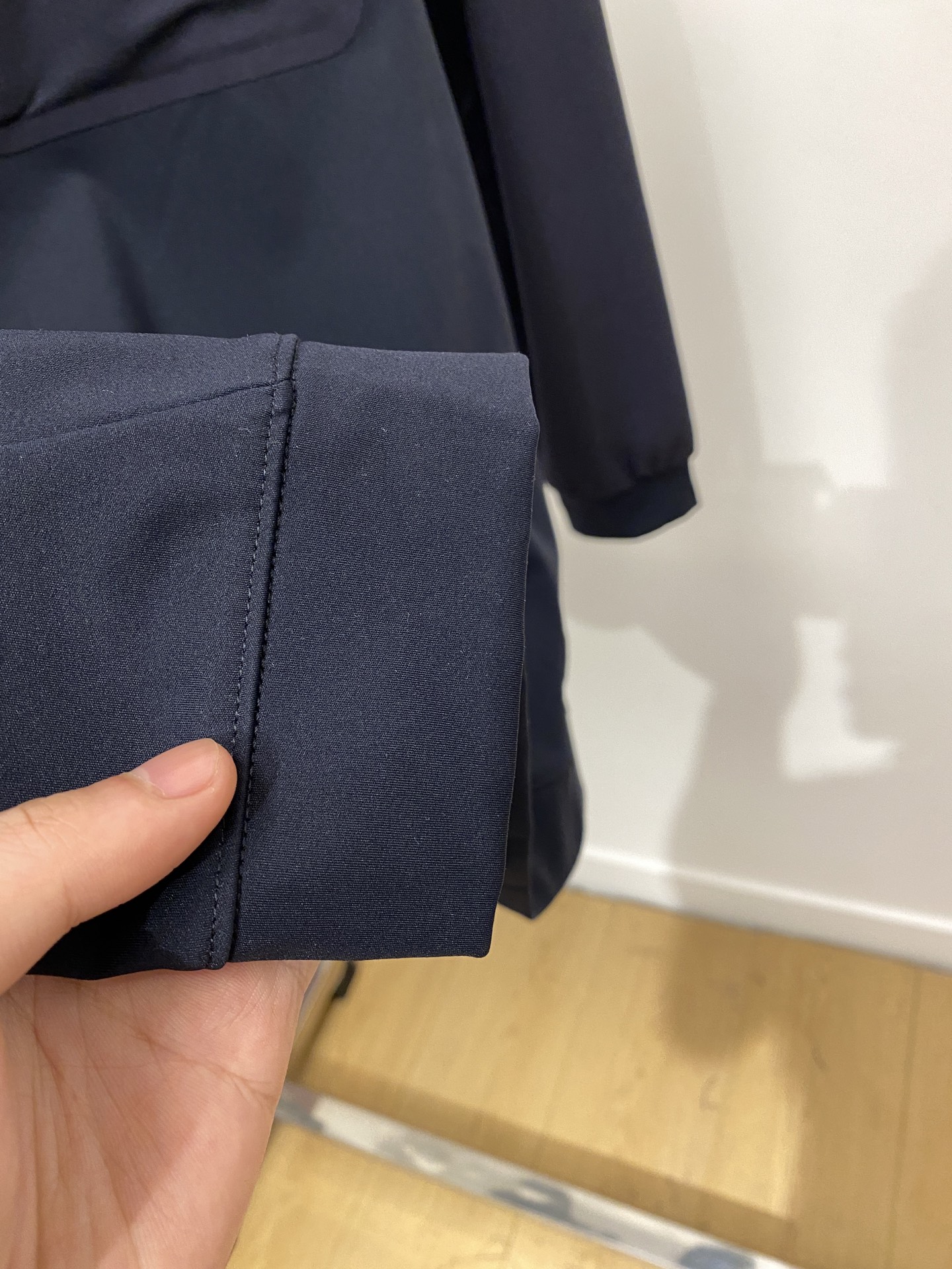 Brunello Cucinelli、2025最新款卫衣，帅气时尚，胸前精致刺绣图案logo，简约百搭款