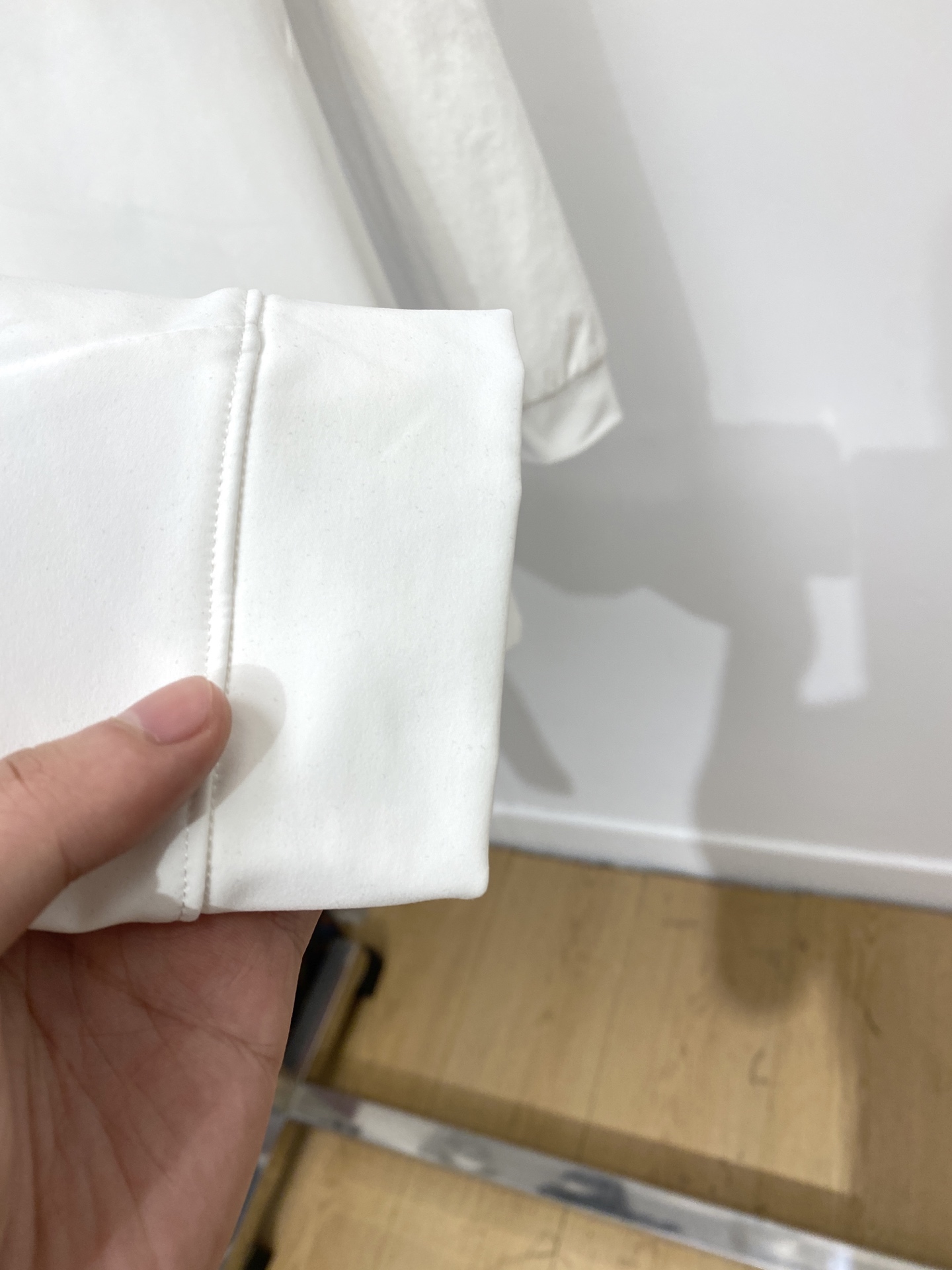 Brunello Cucinelli、2025最新款卫衣，帅气时尚，胸前精致刺绣图案logo，简约百搭款