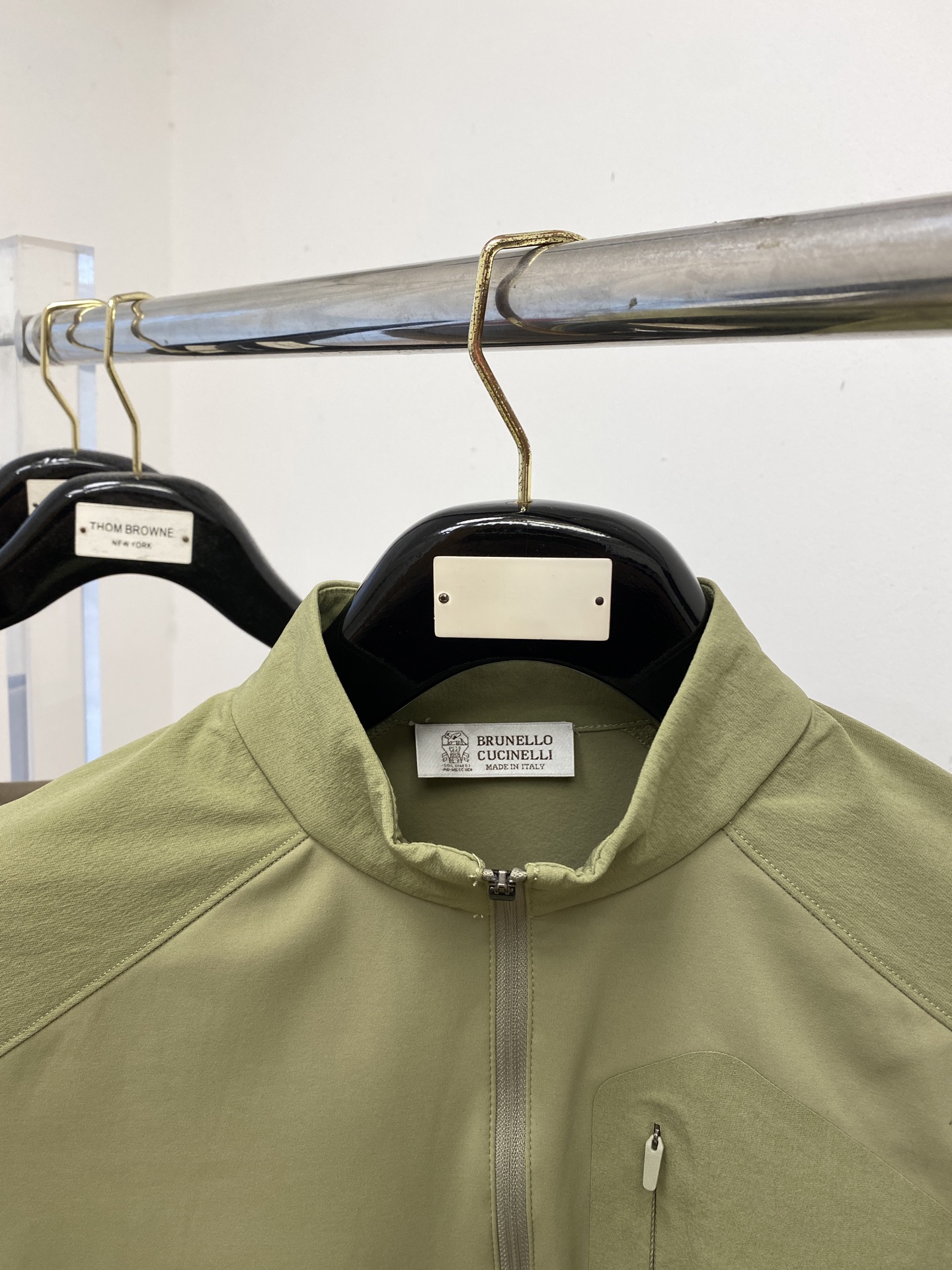 Brunello Cucinelli、2025最新款卫衣，帅气时尚，胸前精致刺绣图案logo，简约百搭款