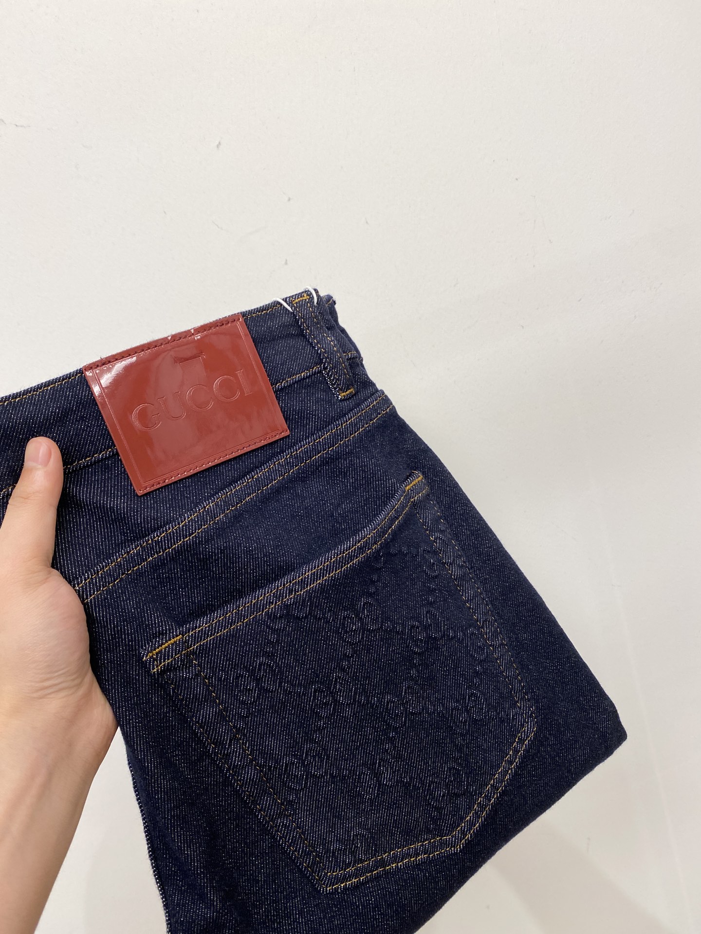 NO:514035,Guqi, 2025 latest products, special counters are available at the same time, original singles, washable casual jeans, imported original washable elastic fabric, comfortable and elastic, original hardware and auxiliary decorative logo, super positive style, extremely high grade, counter quality, fashionable and stylish upper body, 29-38, jeans, alexander wang19860909古奇、2025最新品,专柜同步有售,原单狠货,水洗休闲牛仔裤,进口原版水洗弹力面料,舒适有弹性,原版五金辅料装饰logo,版型超正,档次极高,专柜品质,上身时尚有型,码数29-38,,jeans,alexander wang,Men's clothing