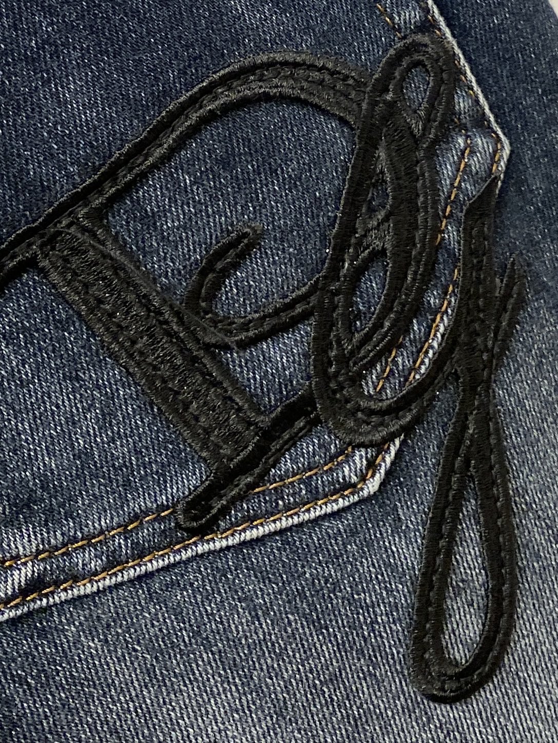 DG、2025最新品，专柜同步有售，原单狠货，水洗休闲牛仔裤，进口原版水洗弹力面料，舒适有弹性，原版五金