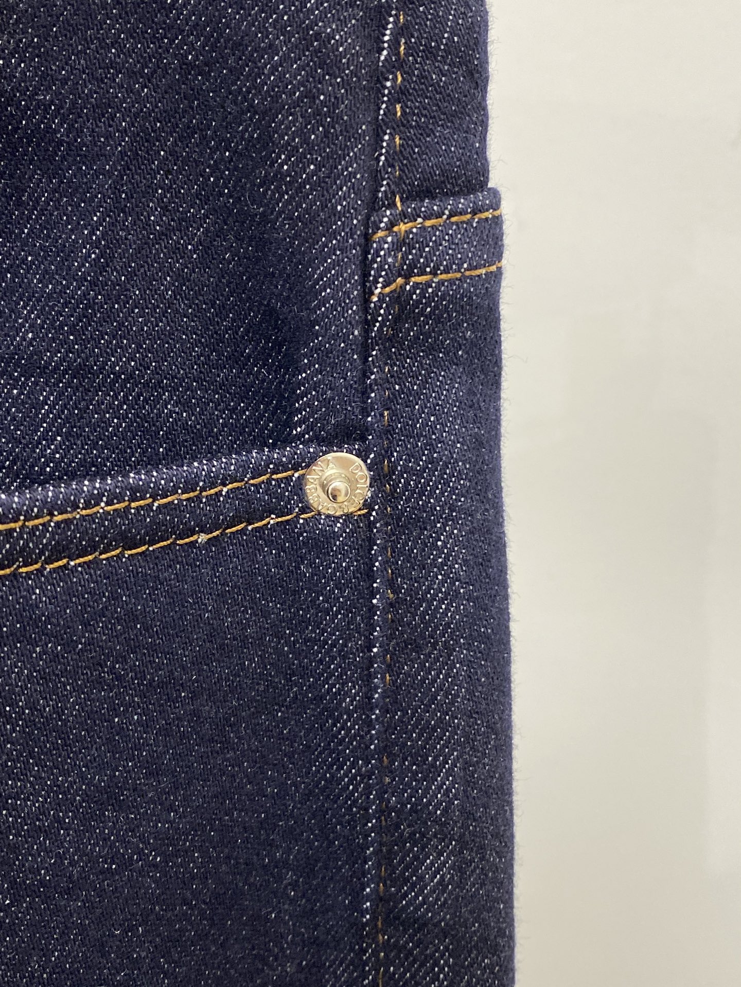 DG、2025最新品，专柜同步有售，原单狠货，水洗休闲牛仔裤，进口原版水洗弹力面料，舒适有弹性，原版五金