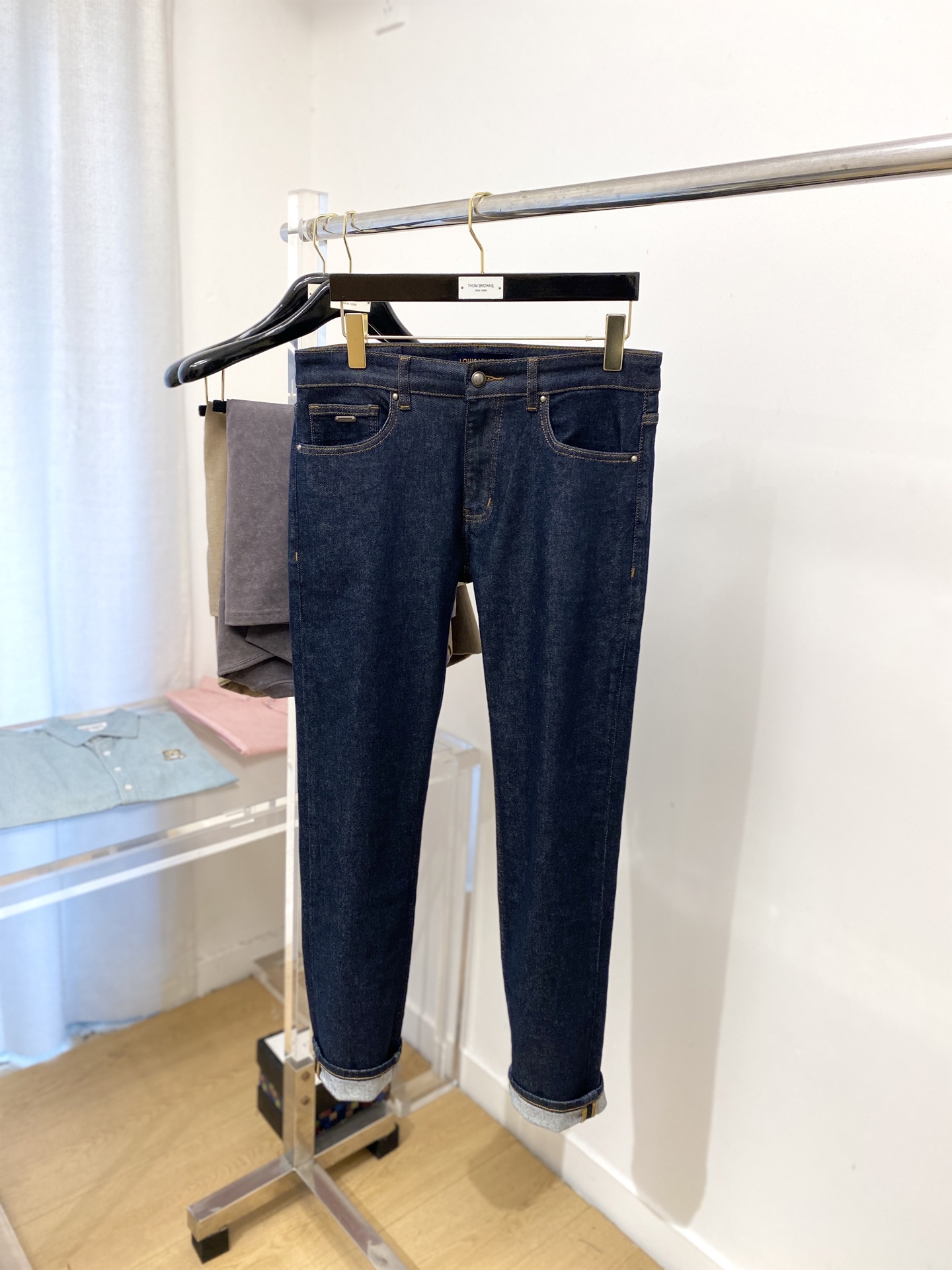 LV、2025最新品，专柜同步有售，原单狠货，水洗休闲牛仔裤，进口原版水洗弹力面料，舒适有弹性，原版五金