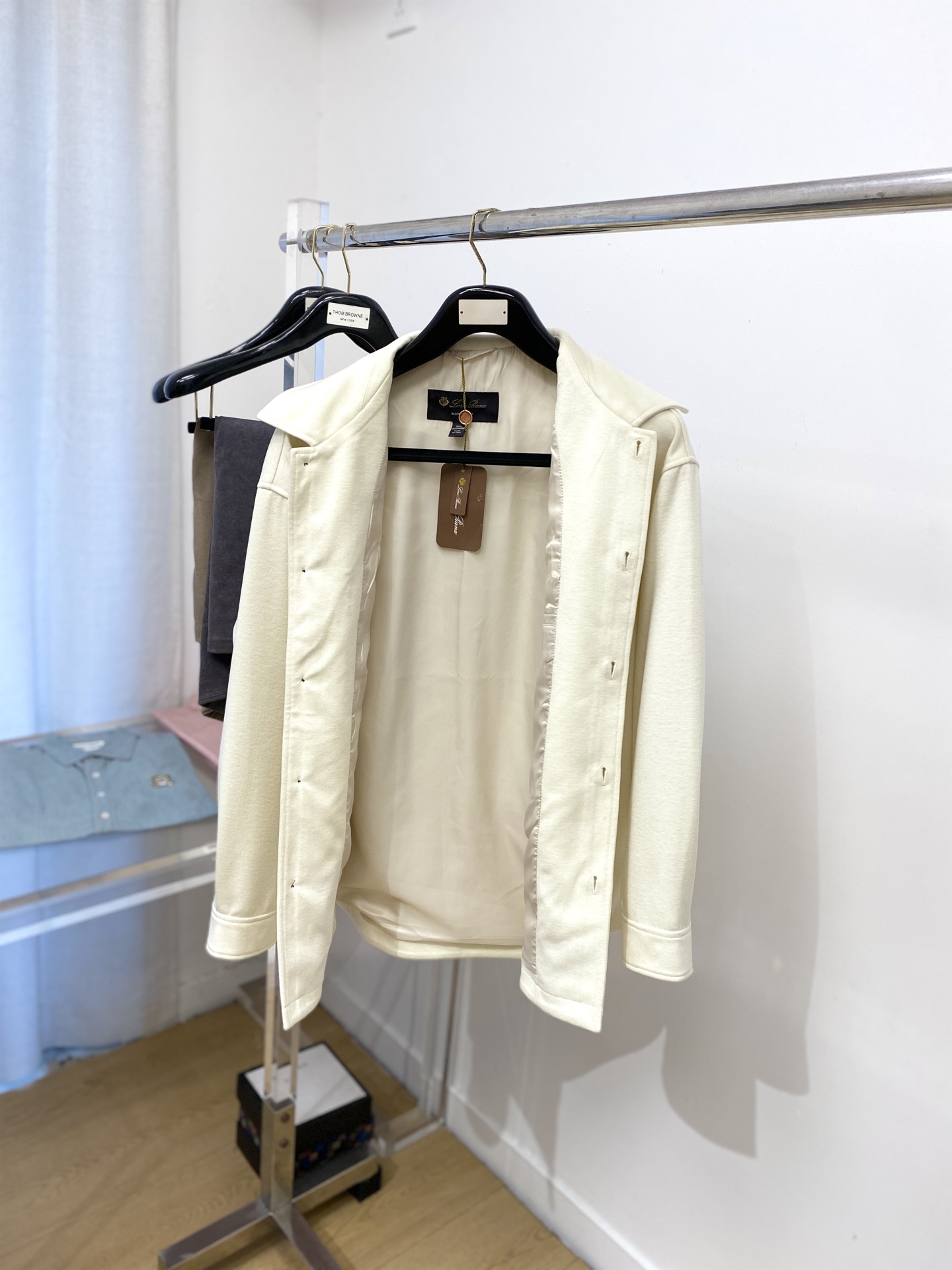 ￼lP🆕、2025新品夹克外套，时尚帅气，简约百搭款，原版五金辅料logo，定制原版面料，不仅挺括，保持