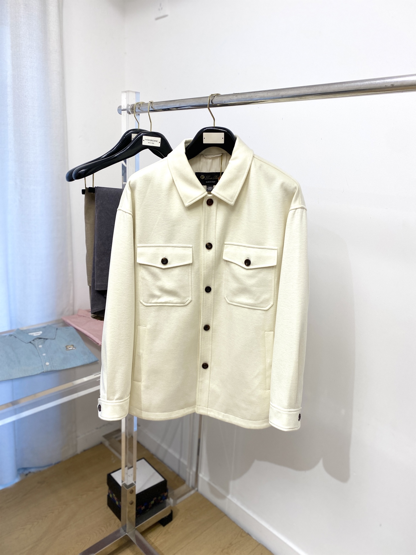 ￼lP🆕、2025新品夹克外套，时尚帅气，简约百搭款，原版五金辅料logo，定制原版面料，不仅挺括，保持