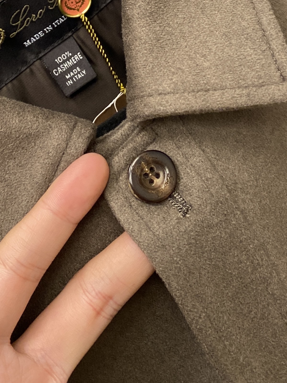 lP🆕、2025新品夹克外套，时尚帅气，简约百搭款，原版五金辅料logo，定制原版面料，不仅挺括，保持潮