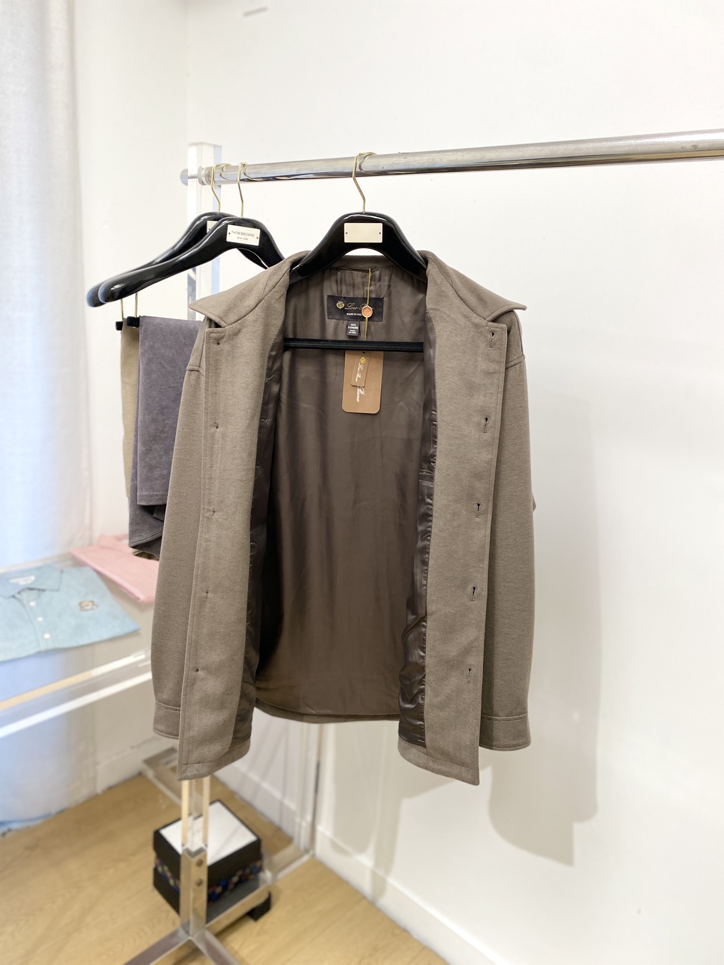 lP🆕、2025新品夹克外套，时尚帅气，简约百搭款，原版五金辅料logo，定制原版面料，不仅挺括，保持潮